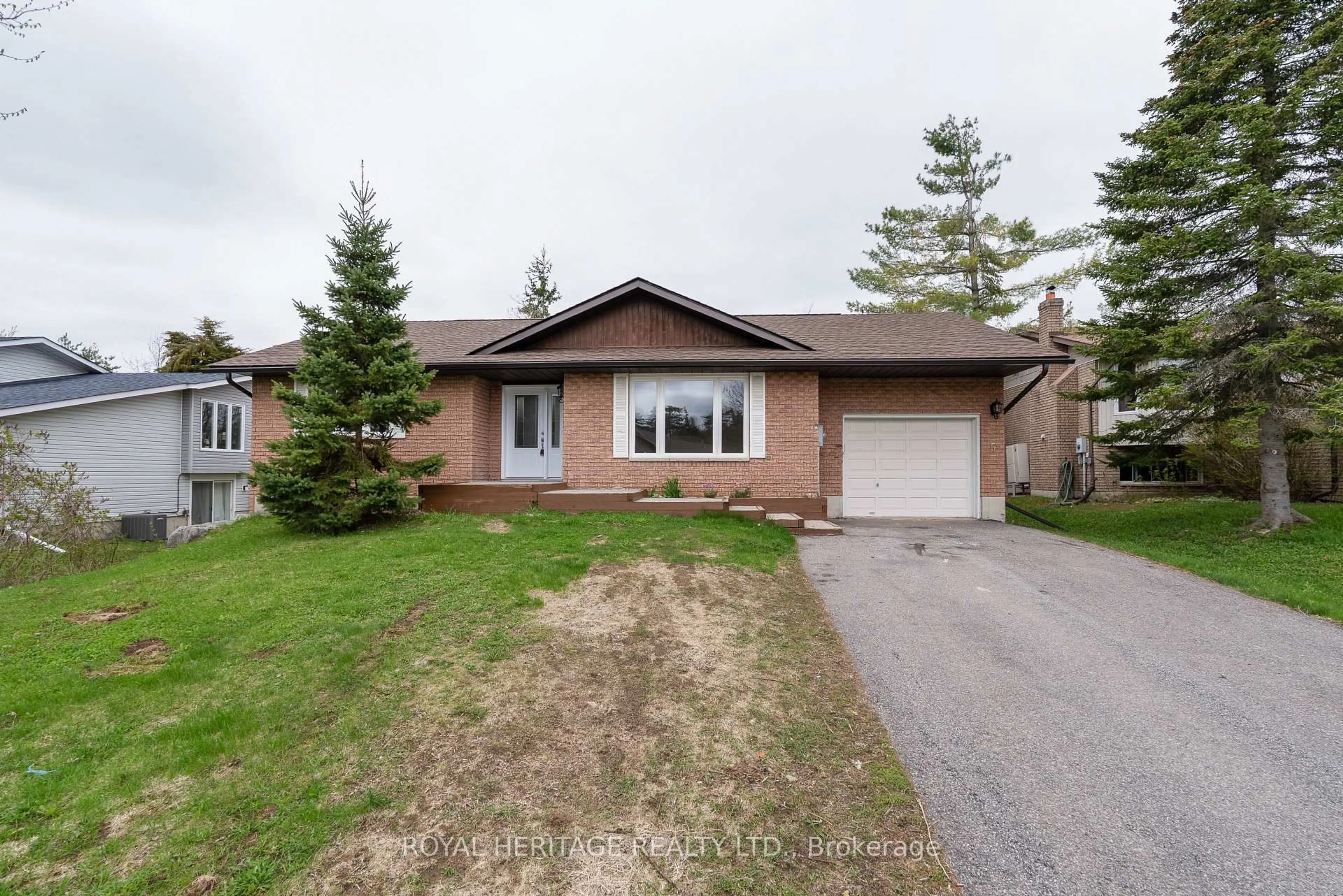 Home with brick exterior material, street for 5 Juniper Crt, Kawartha Lakes Ontario K0M 1A0