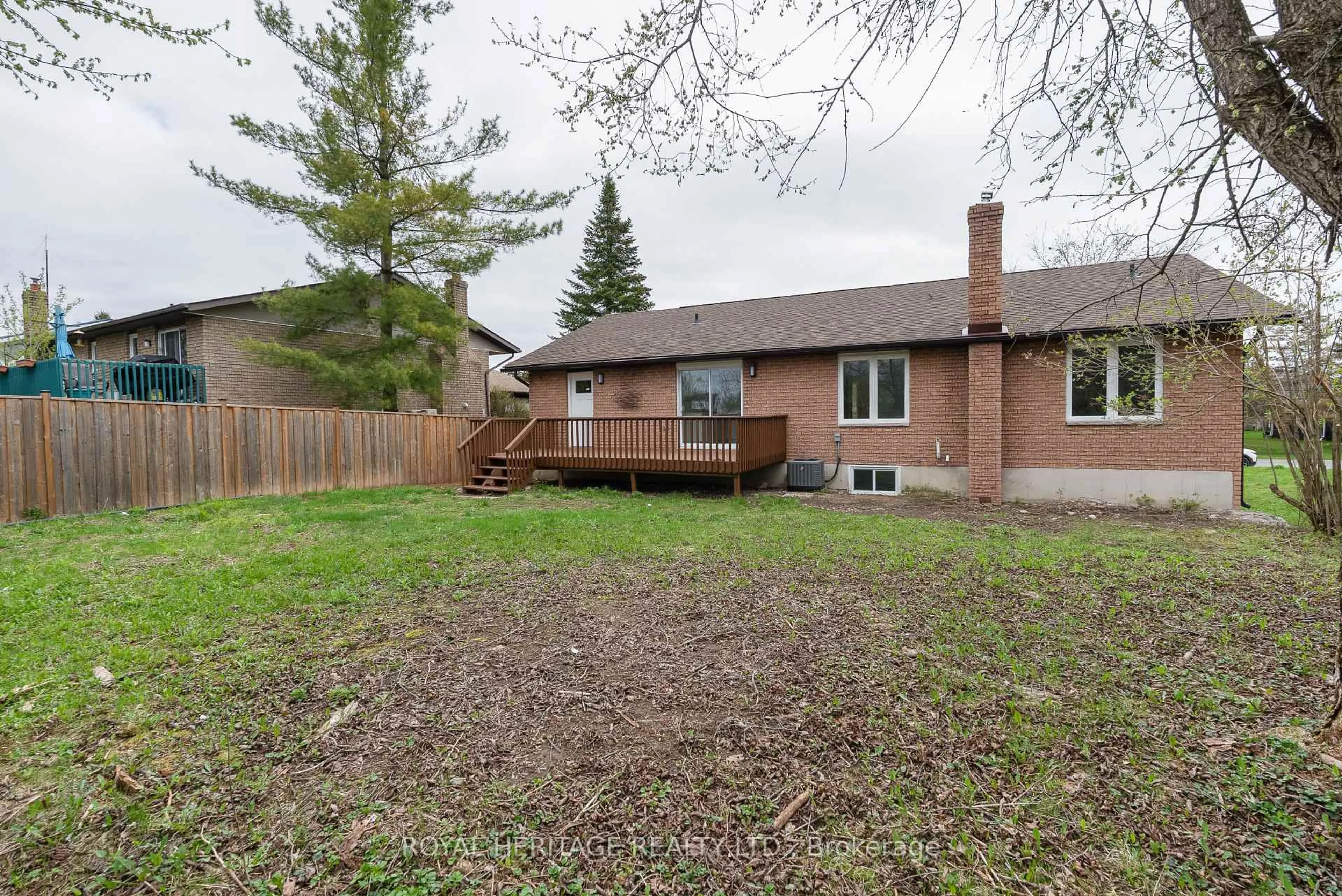 Patio, unknown for 5 Juniper Crt, Kawartha Lakes Ontario K0M 1A0