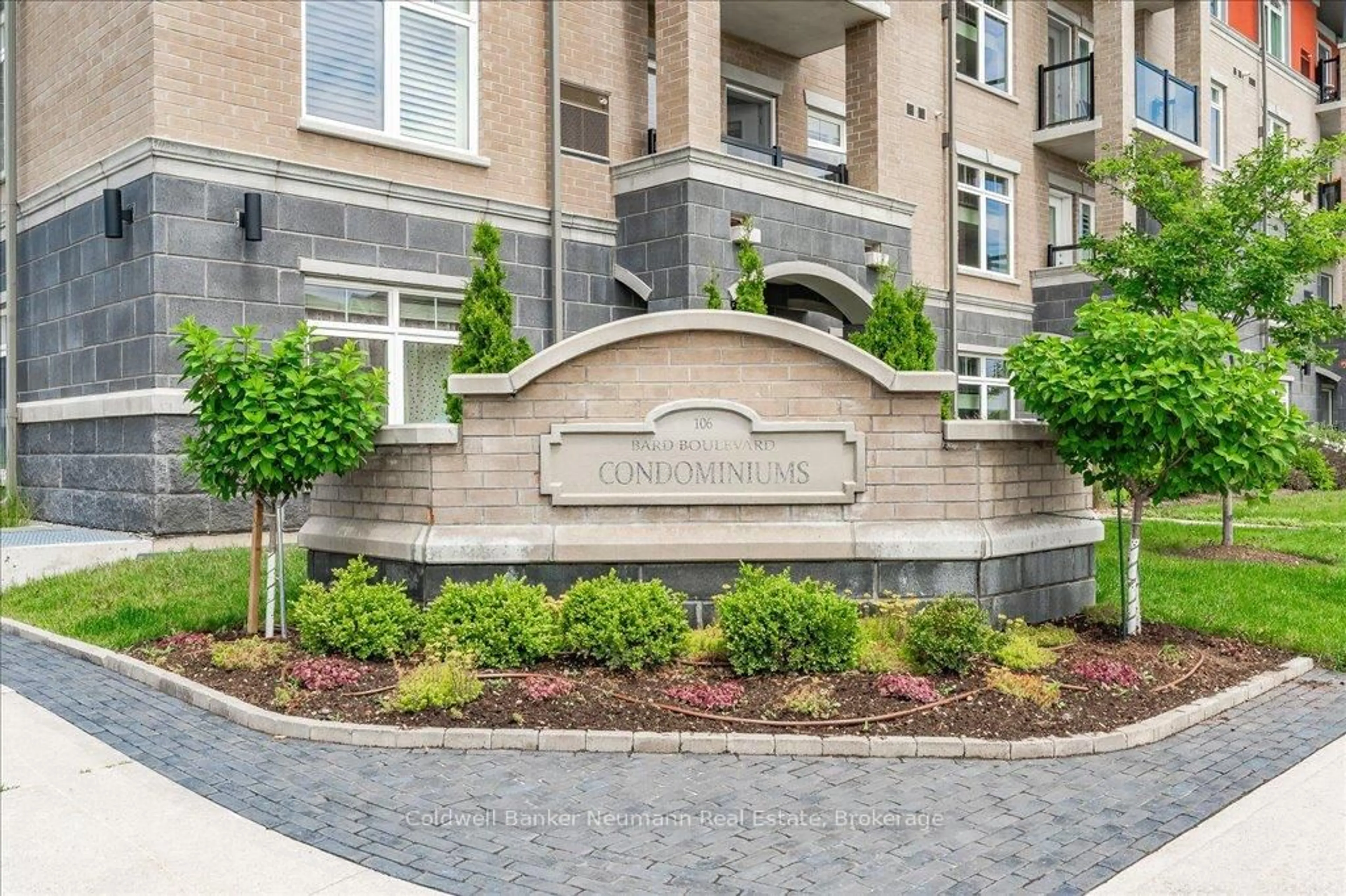 Indoor entryway for 106 Bard Blvd #112, Guelph Ontario N1L 0L8