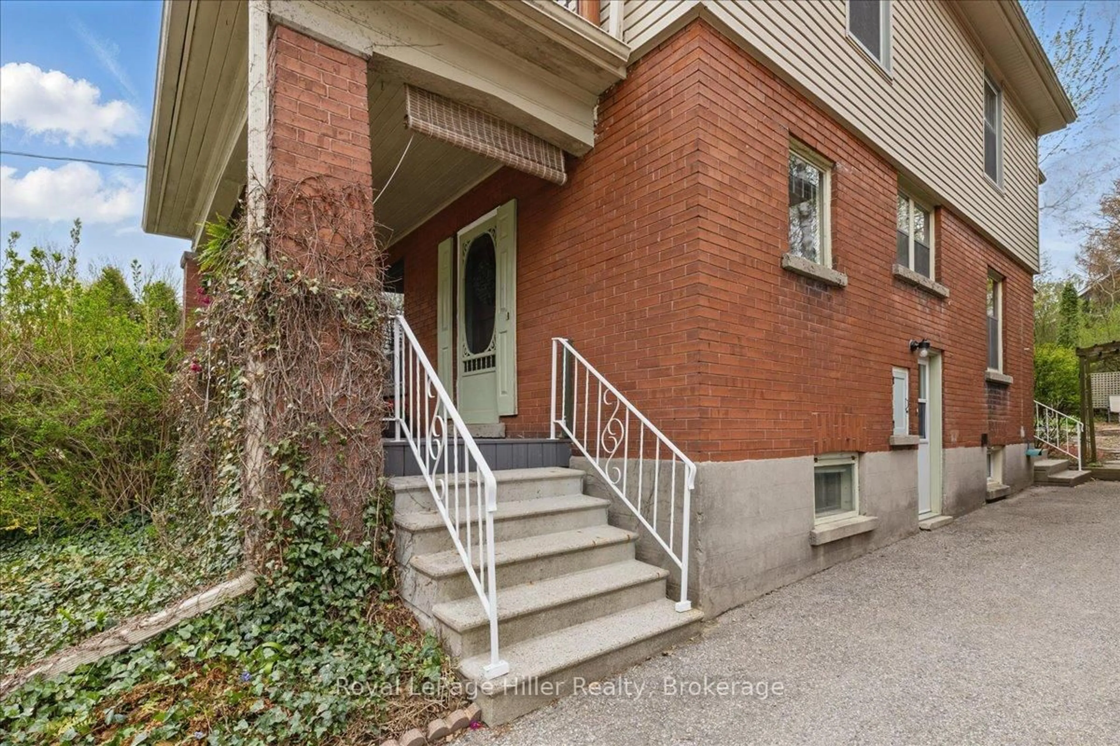 Unknown for 61 Ballantyne Ave, Stratford Ontario N5A 3A6