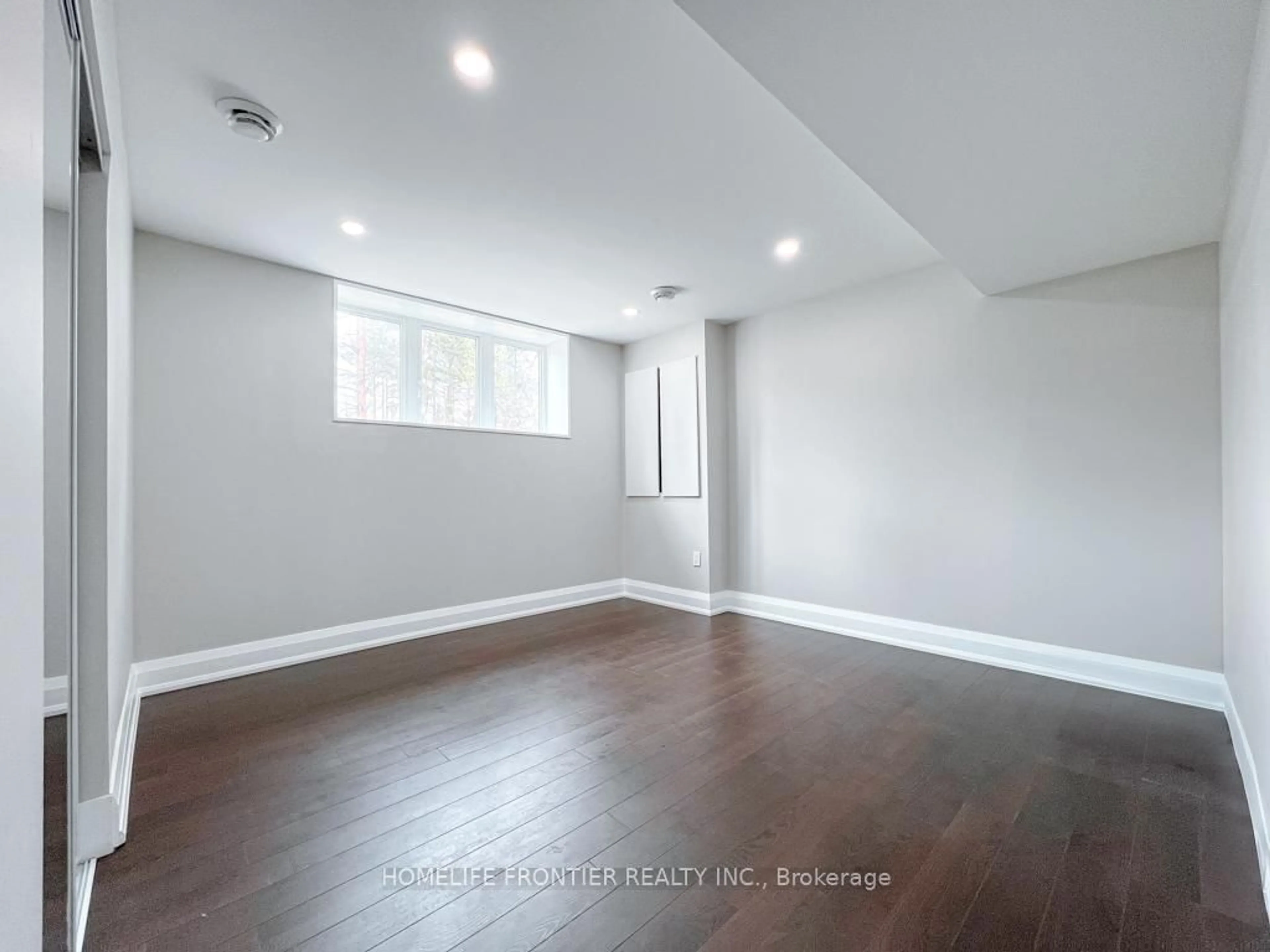 A pic of a room for 18 Murray St, Sundridge Ontario P0A 1Z0