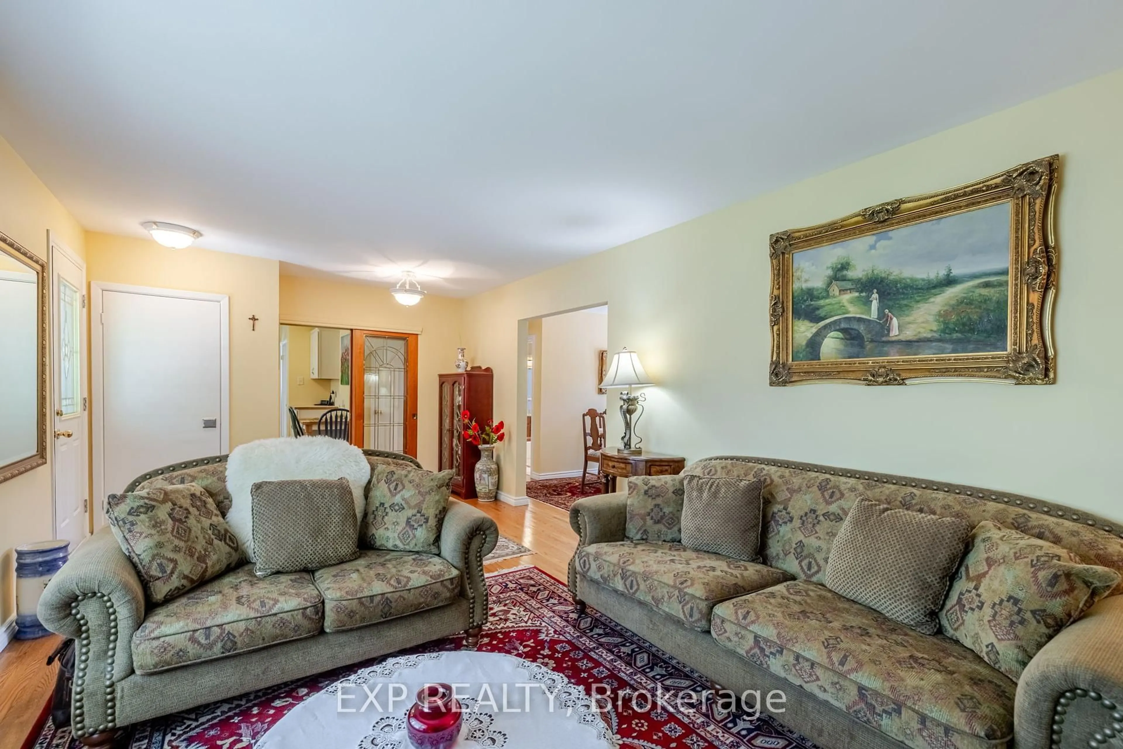 Living room with furniture, unknown for 605 Ridgewood Cres, London South Ontario N6J 3J1