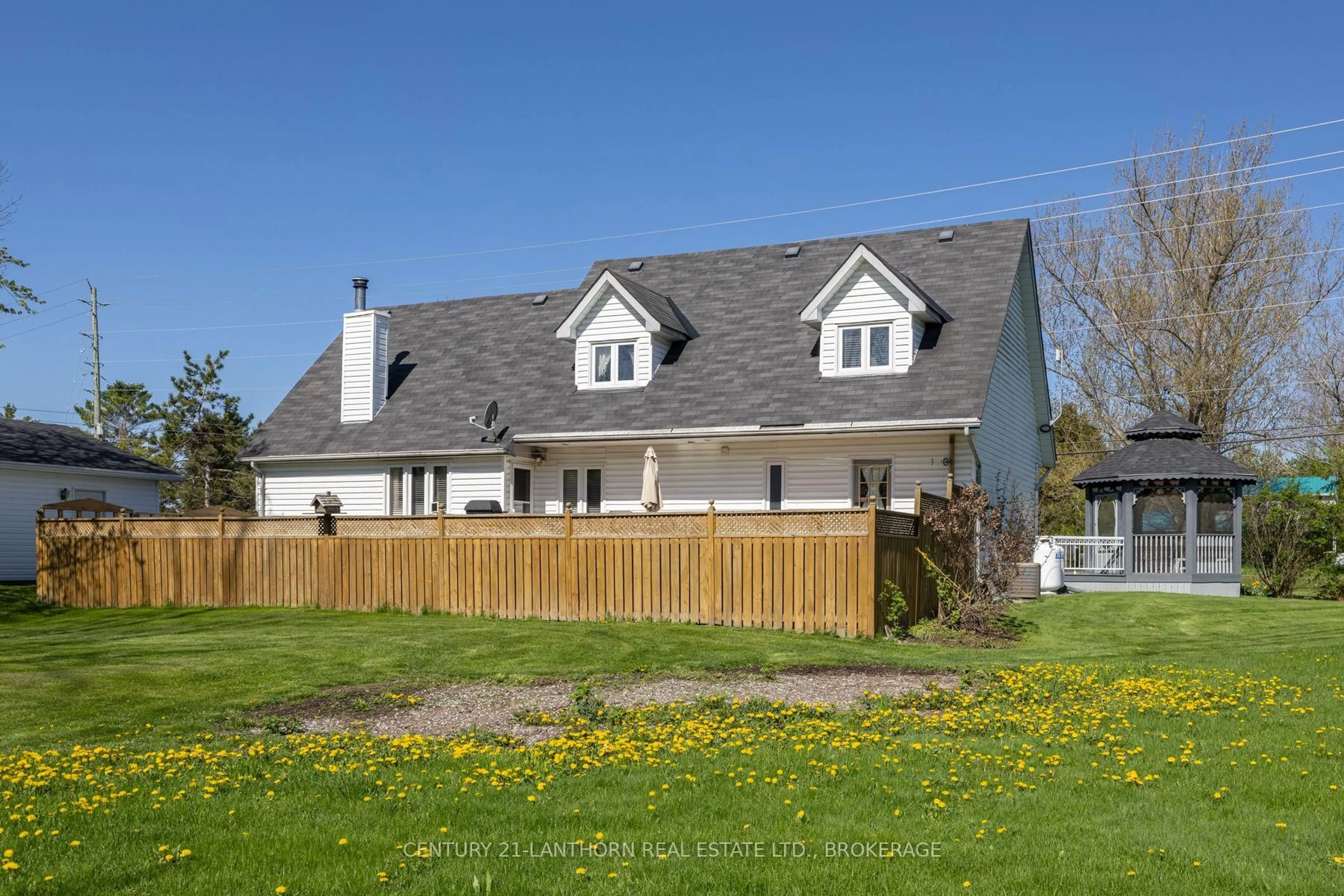A pic from outside/outdoor area/front of a property/back of a property/a pic from drone, street for 1066 COUNTY ROAD #9 Rd, Greater Napanee Ontario K7R 0E4