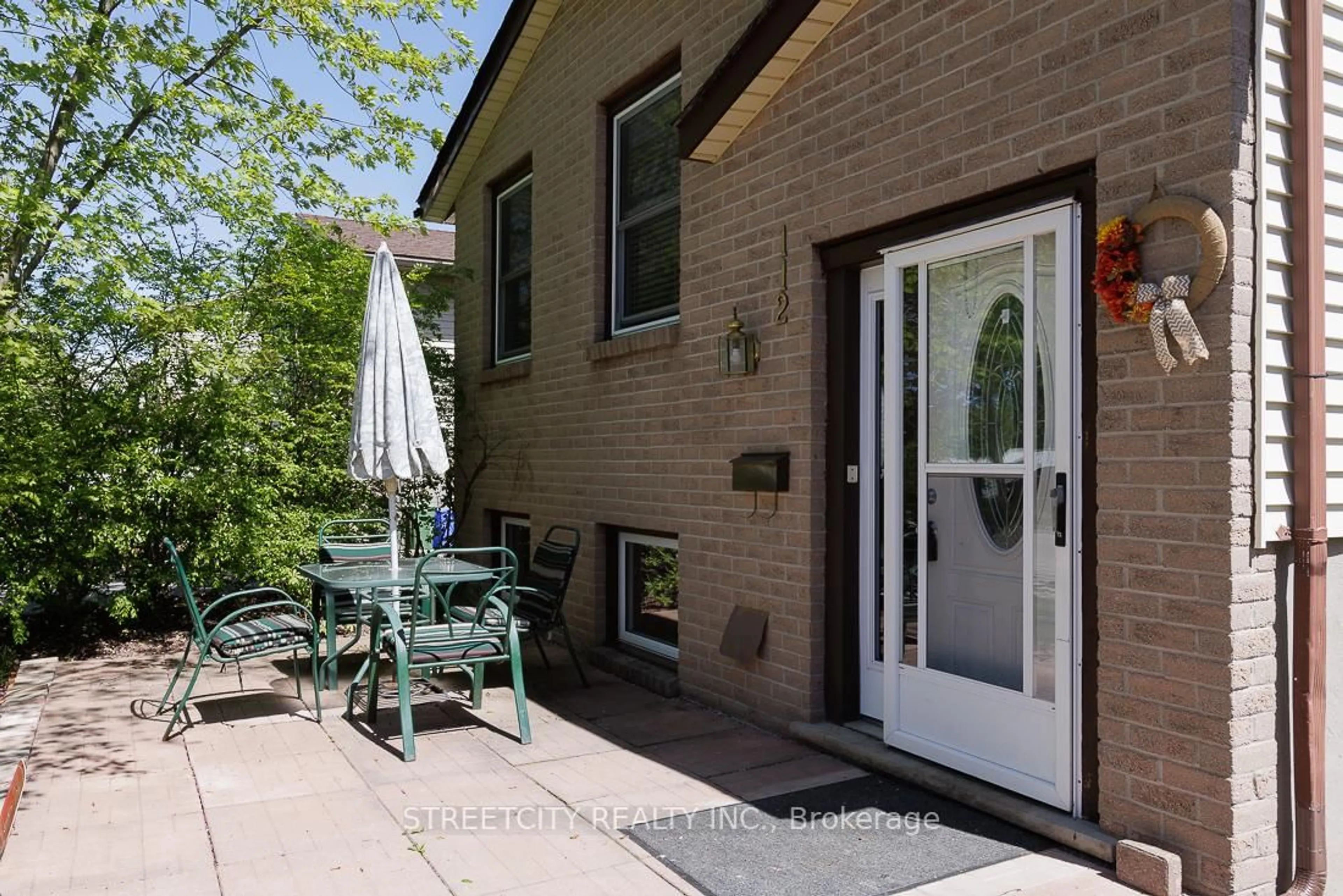 Patio, street for 112 ARDSLEY Cres, London North Ontario N6G 3W7
