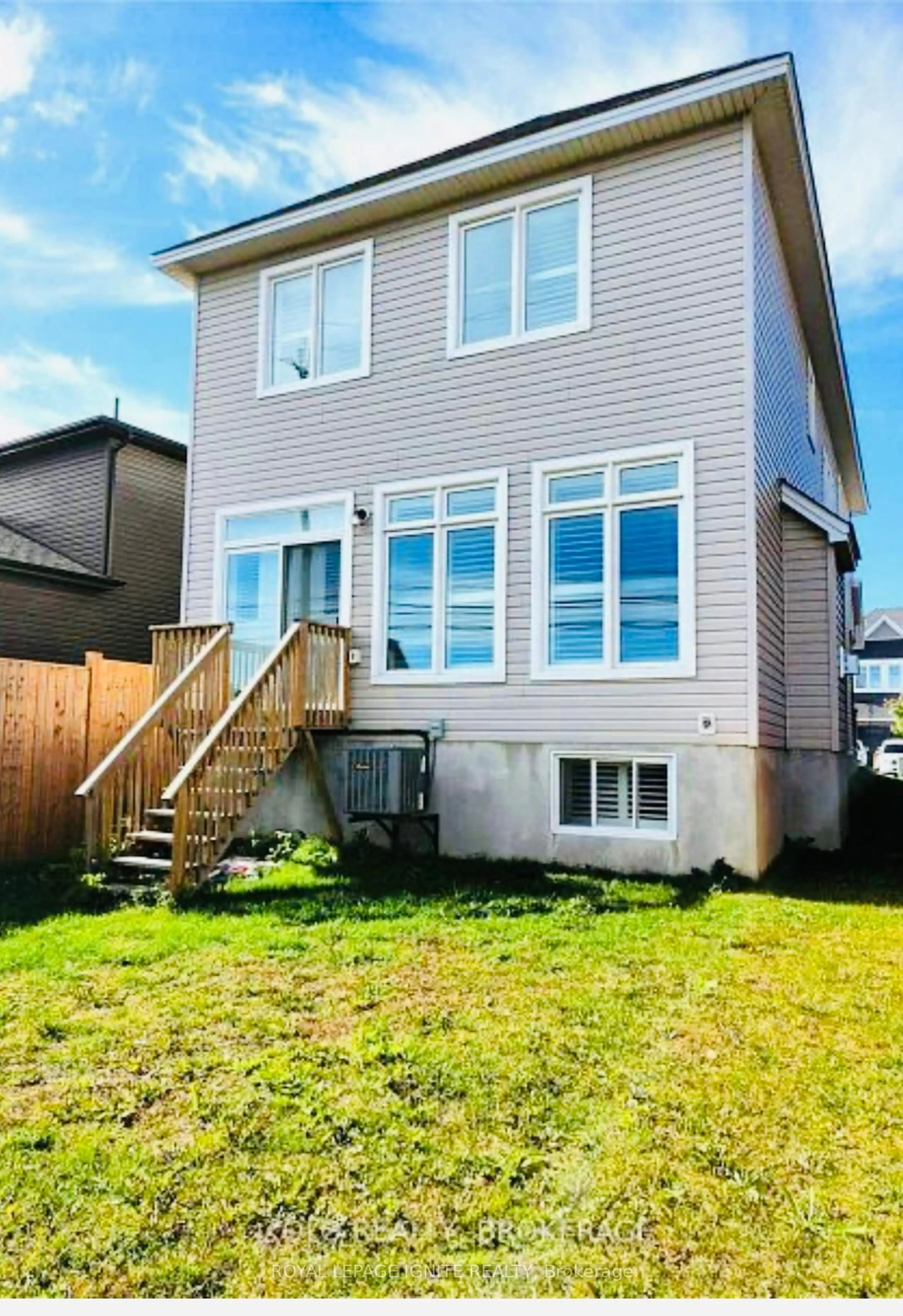 Home with vinyl exterior material, street for 866 Riverview Way, Kingston Ontario K7K 0J2