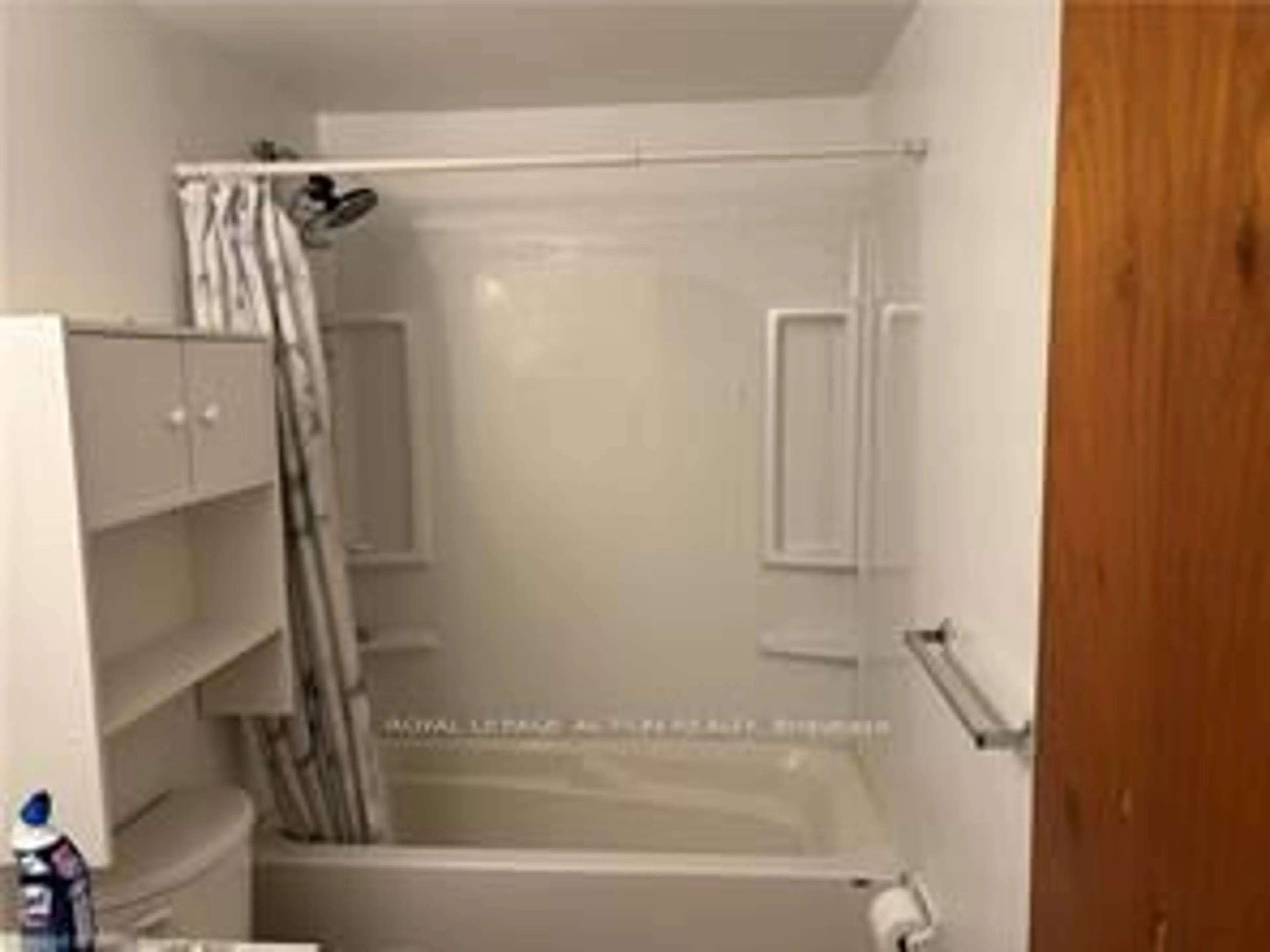 A pic of a room for 19 Brenda Crt, Brantford Ontario N3R 2L8
