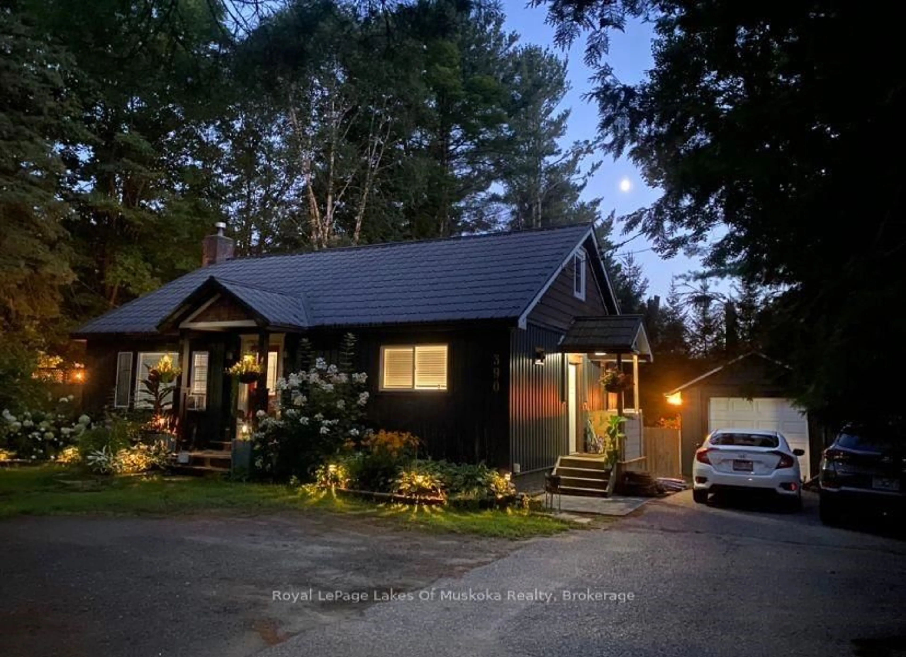 Unknown for 390 Manitoba St, Bracebridge Ontario P1L 2C6