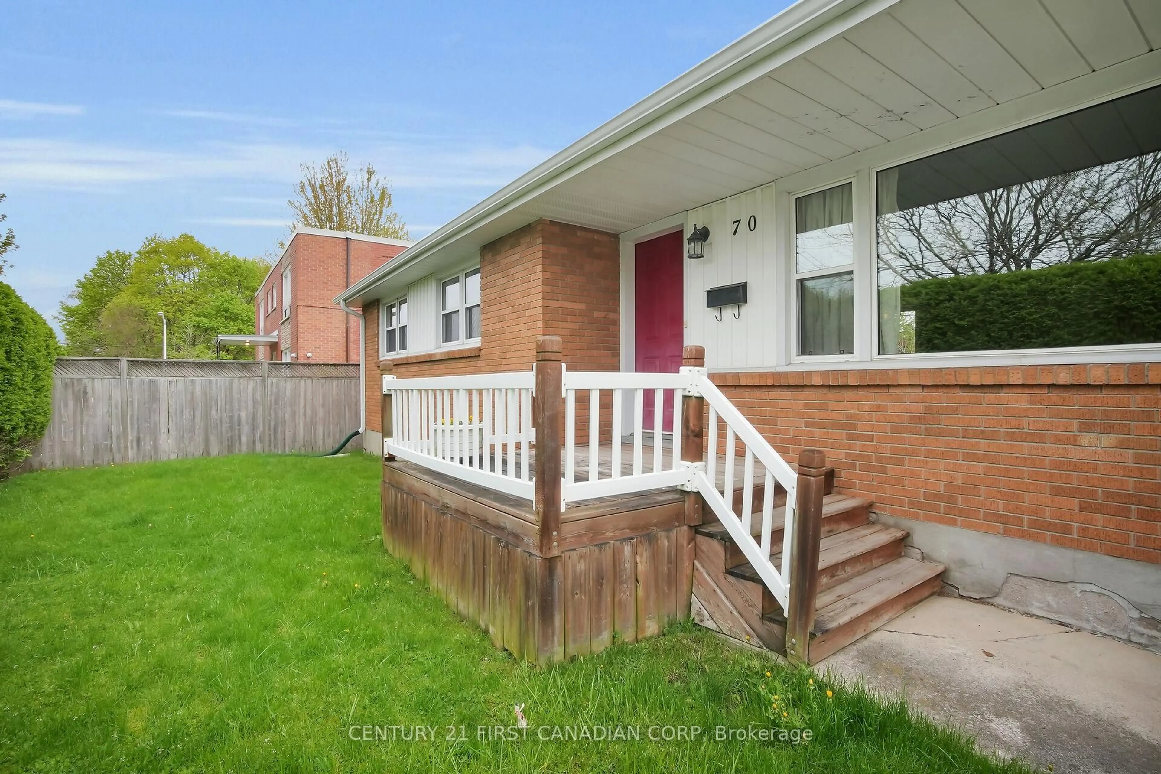 Unknown for 70 Chesterfield Ave, London South Ontario N5Z 3N1