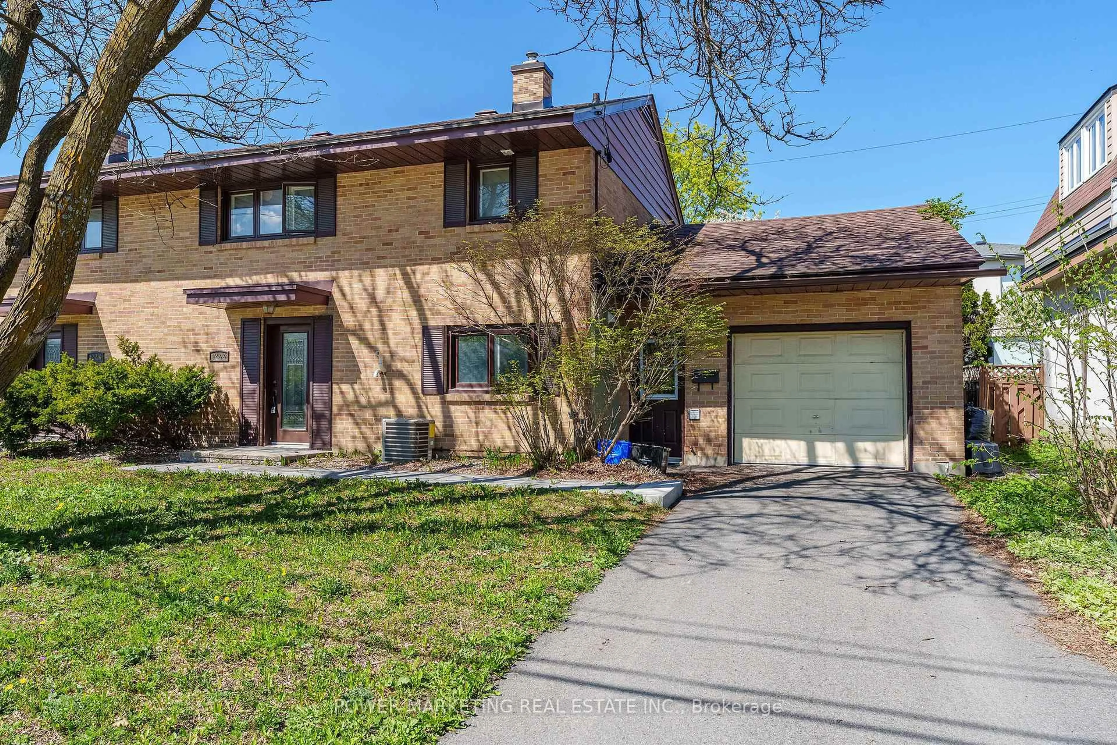 Unknown for 1244 PRINCE OF WALES Dr, Ottawa Ontario K2C 1M9