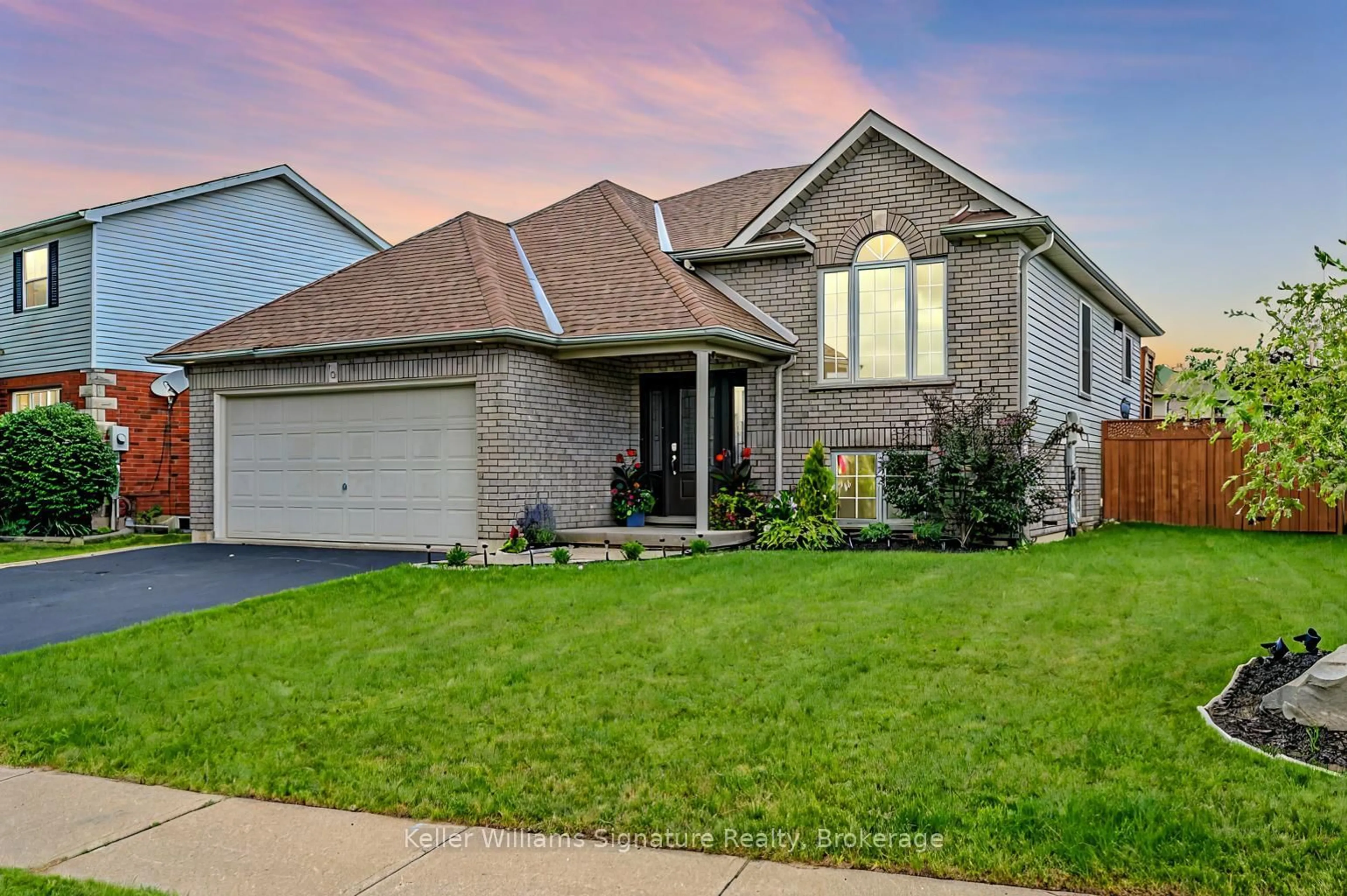 Home with brick exterior material, street for 59 Whitlaw Way, Brant Ontario N3L 4B3
