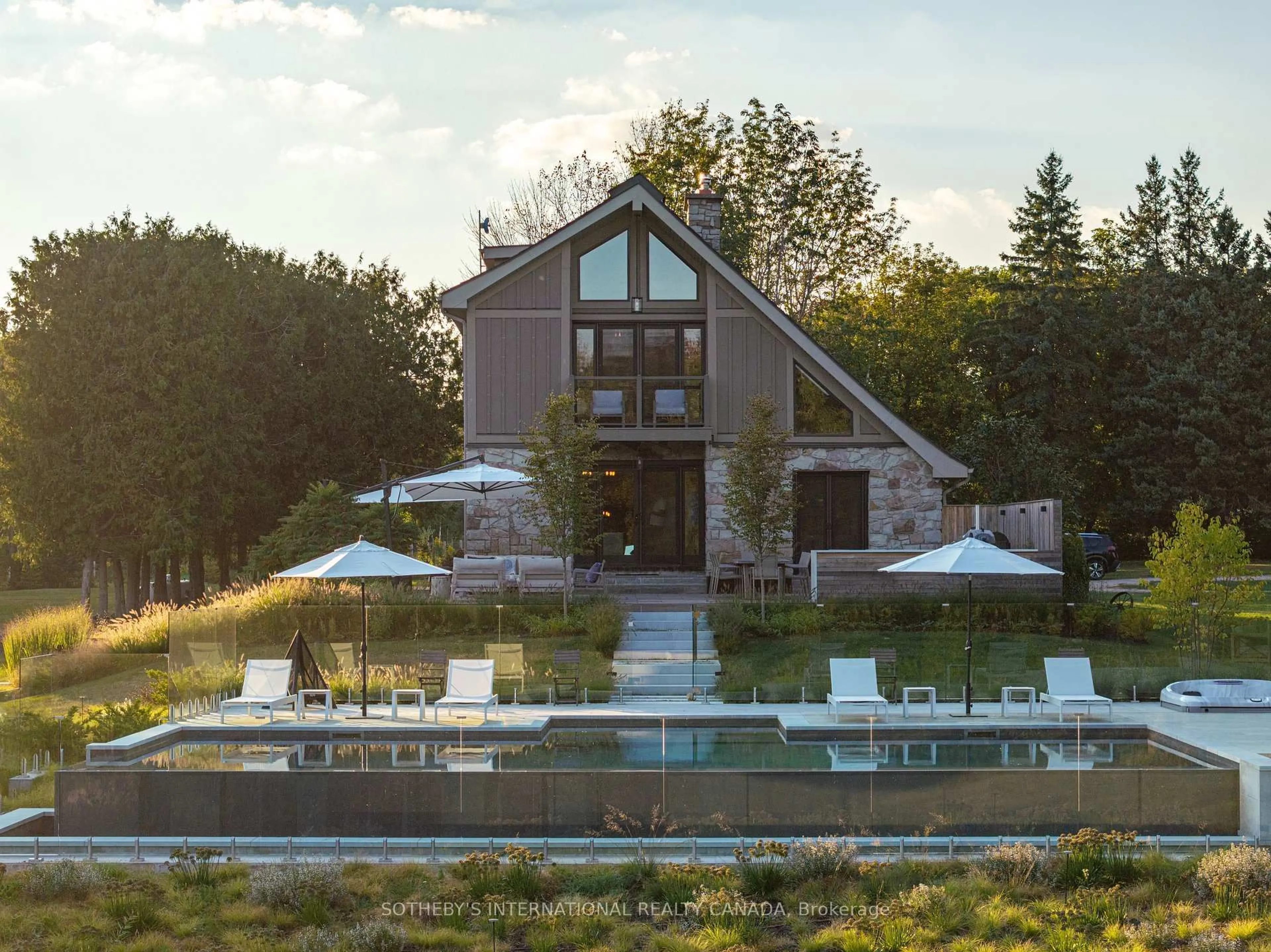 Patio, water/lake/river/ocean view for 5906 Winston Churchill Blvd, Erin Ontario N0B 1T0