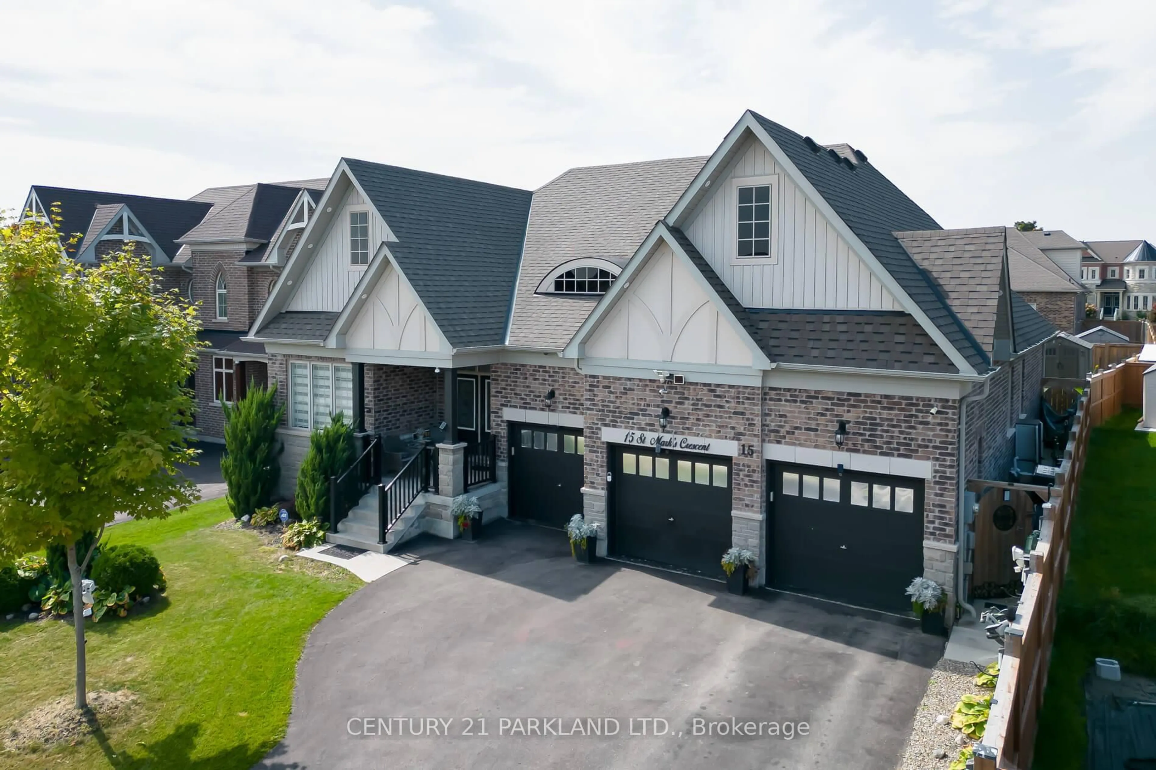 A pic from outside/outdoor area/front of a property/back of a property/a pic from drone, street for 15 St. Mark's Cres, Mono Ontario L9W 6X1