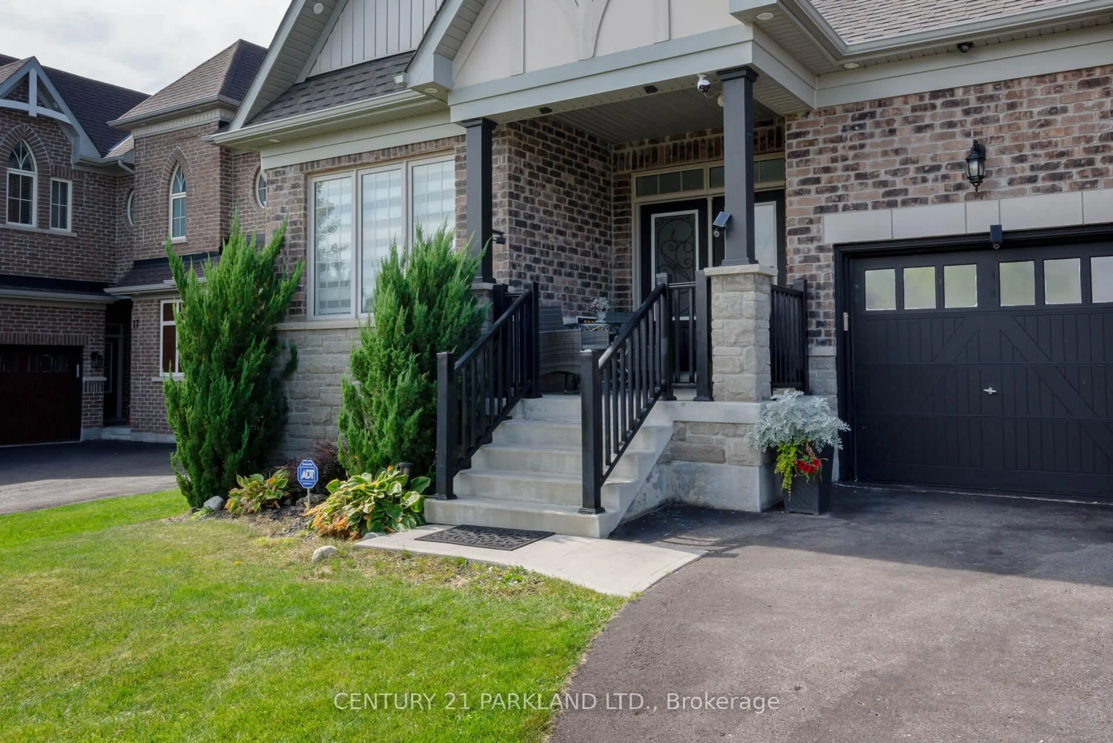 Home with brick exterior material, street for 15 St. Mark's Cres, Mono Ontario L9W 6X1