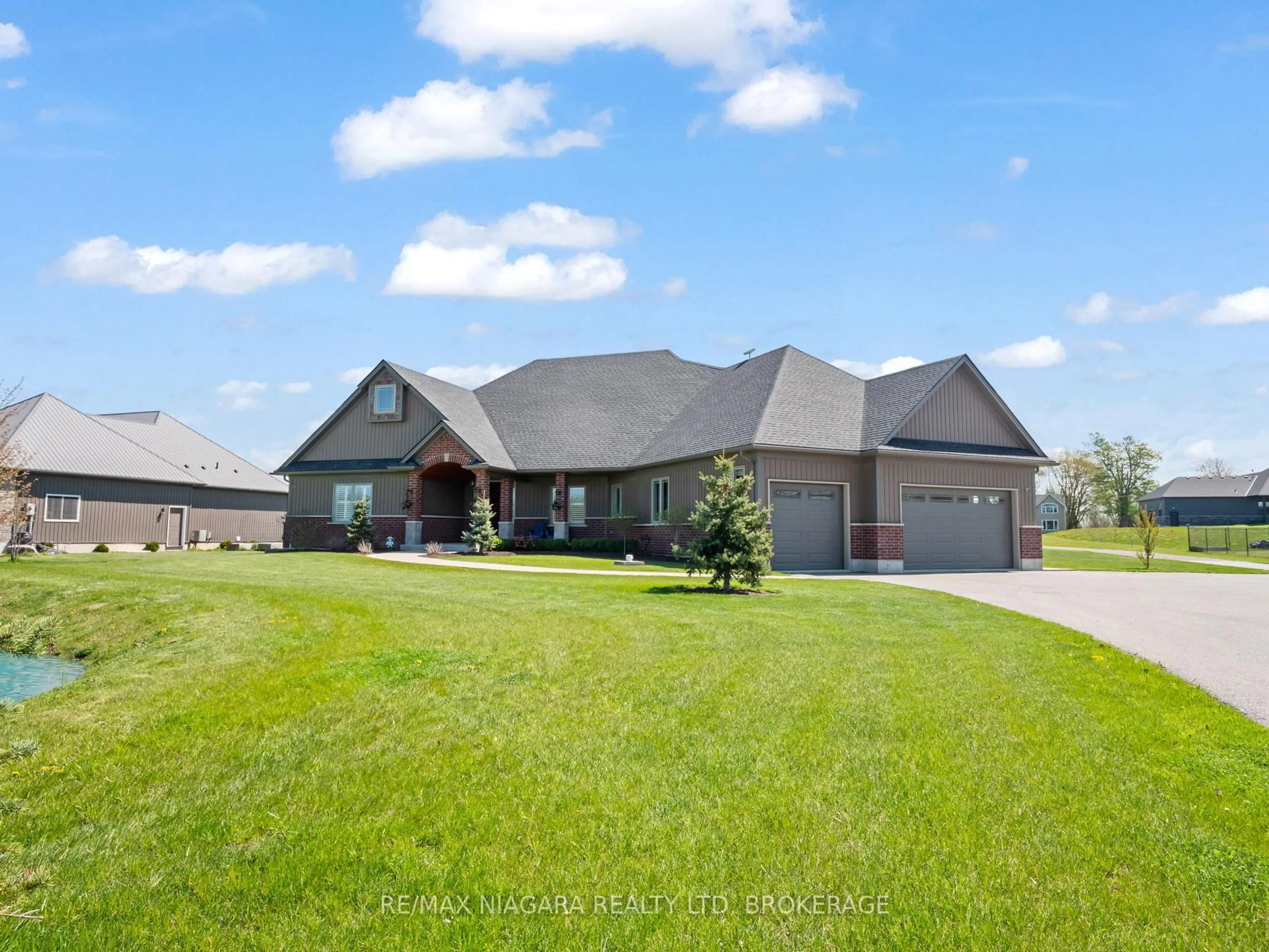 Home with brick exterior material, unknown for 20227 Youngs Rd, Wainfleet Ontario L3K 5V4