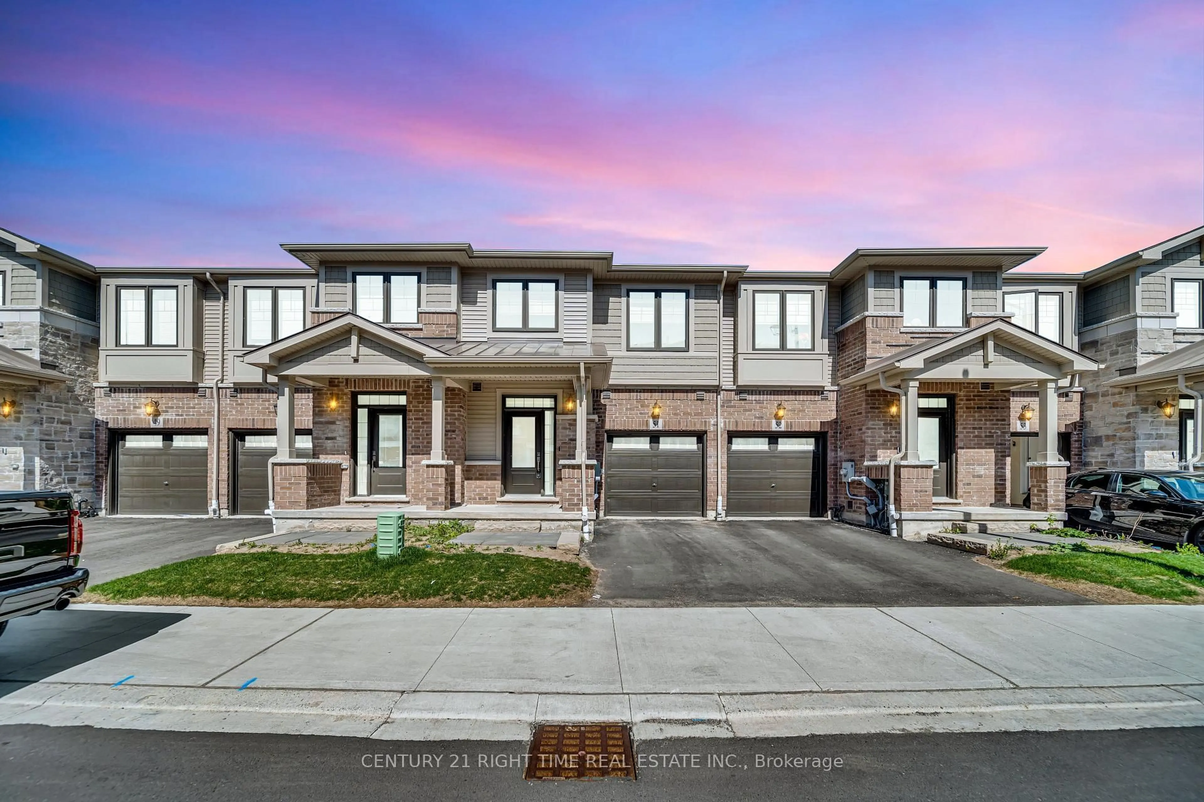 Unknown for 100 Hollywood Crt #51, Cambridge Ontario N1R 0C5