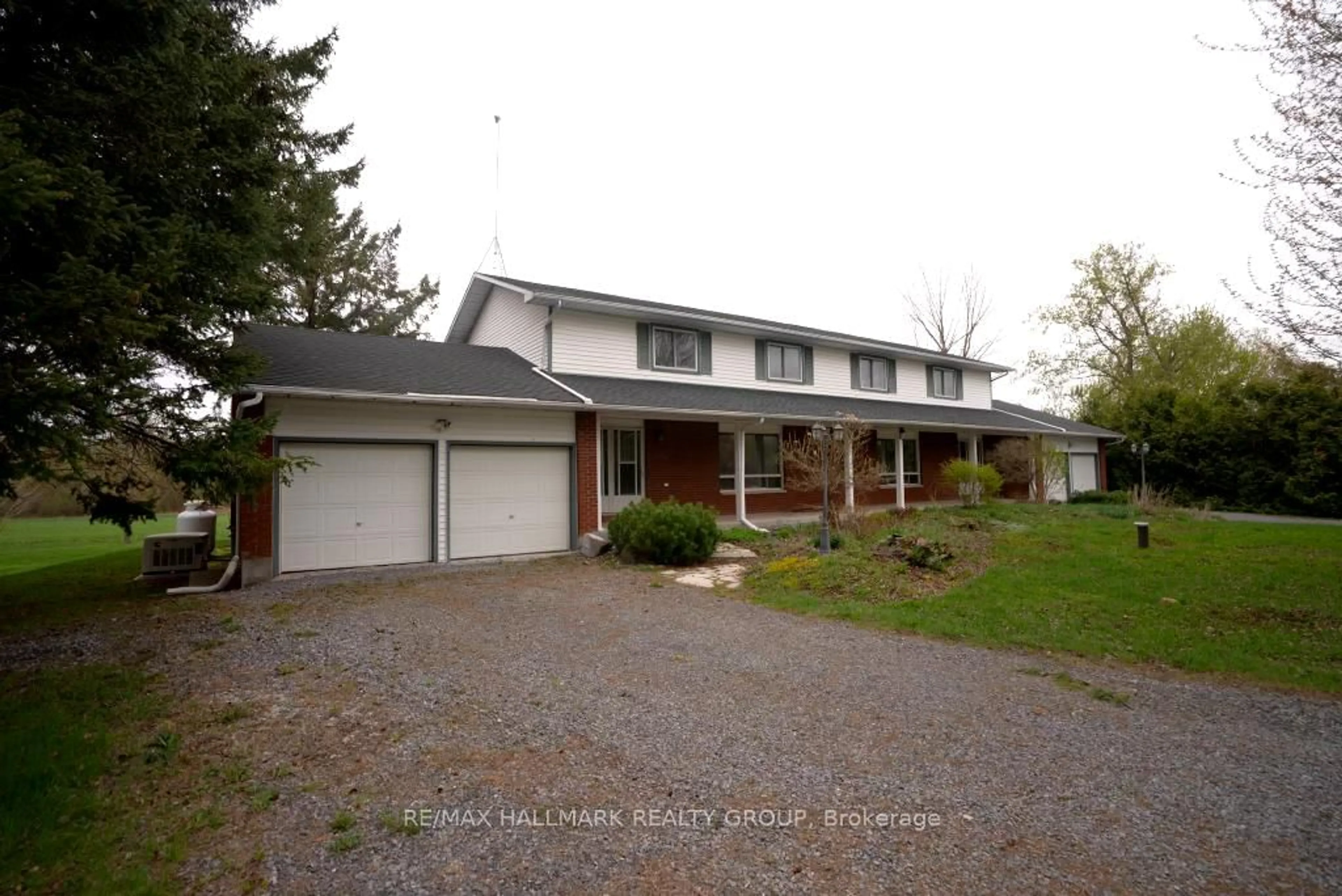 A pic from outside/outdoor area/front of a property/back of a property/a pic from drone, street for 331 Eadie Rd, Russell Ontario K4R 1E5