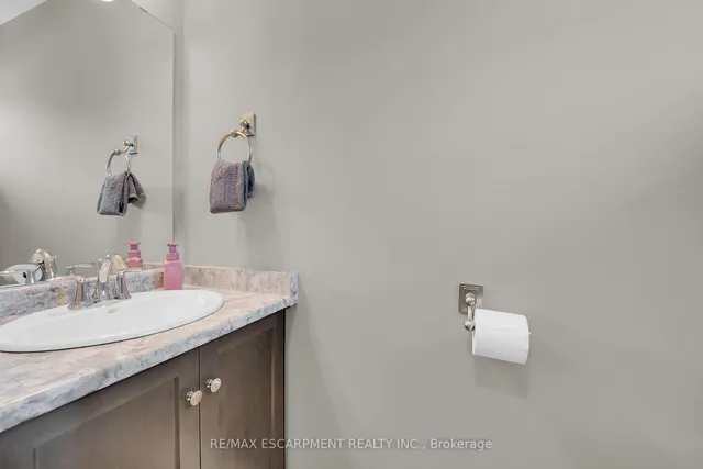 Additional property image - 137 Kinsman Dr