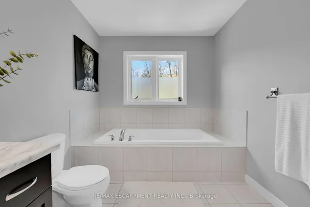 Additional property image - 137 Kinsman Dr