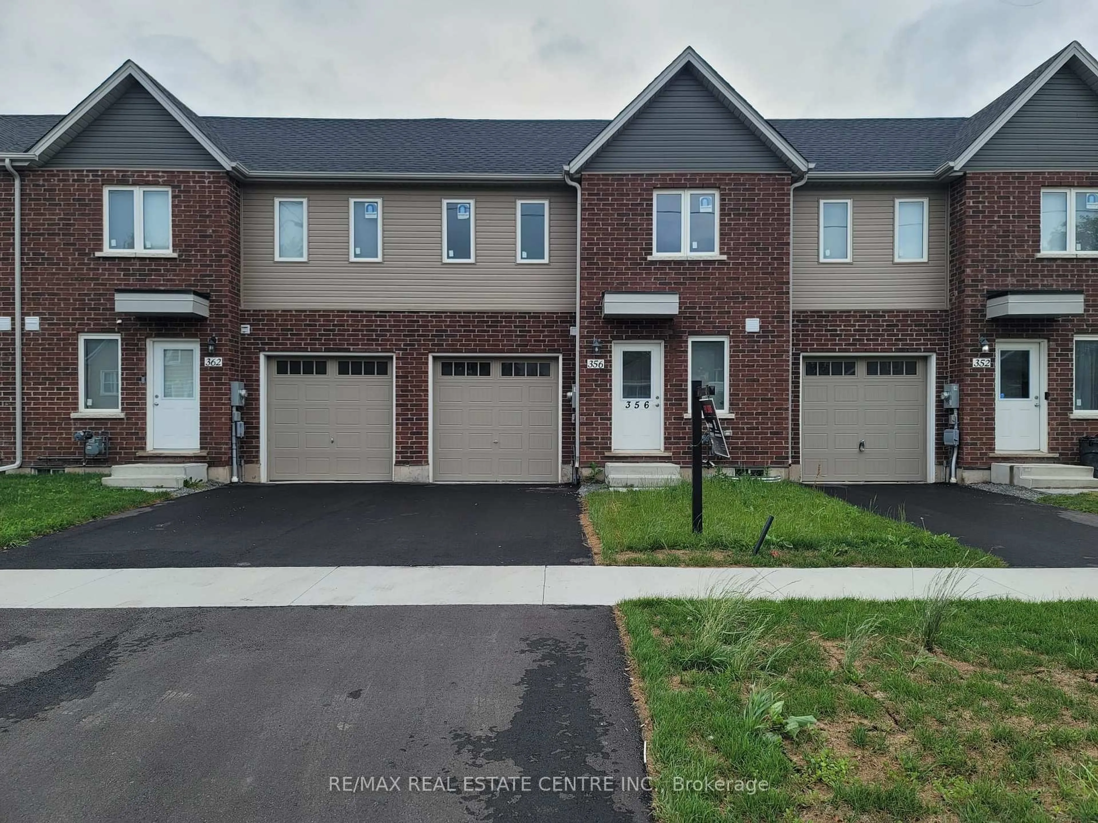 Unknown for 356 Alberta St, Welland Ontario L3B 2W3