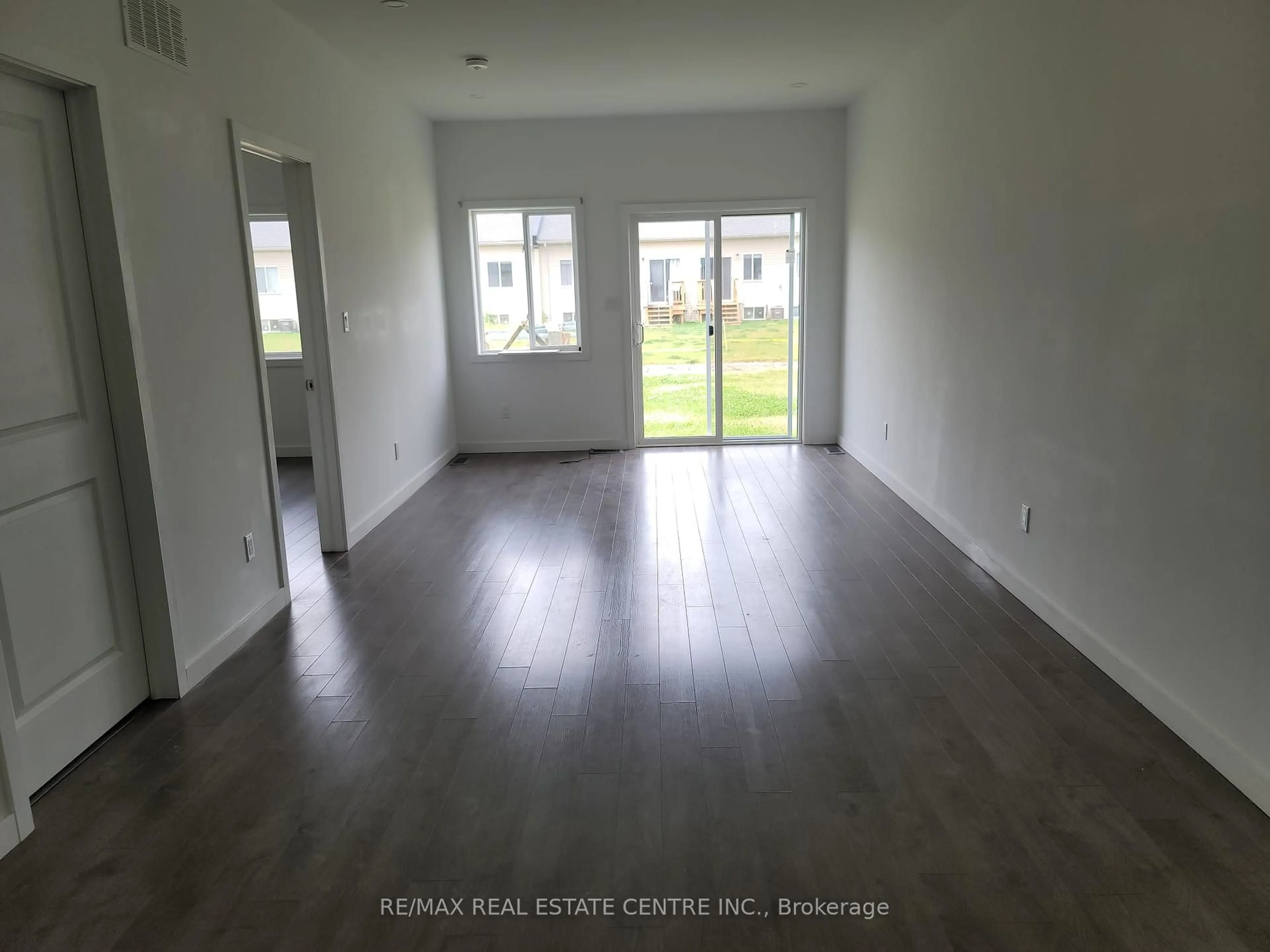 A pic of a room for 356 Alberta St, Welland Ontario L3B 2W3