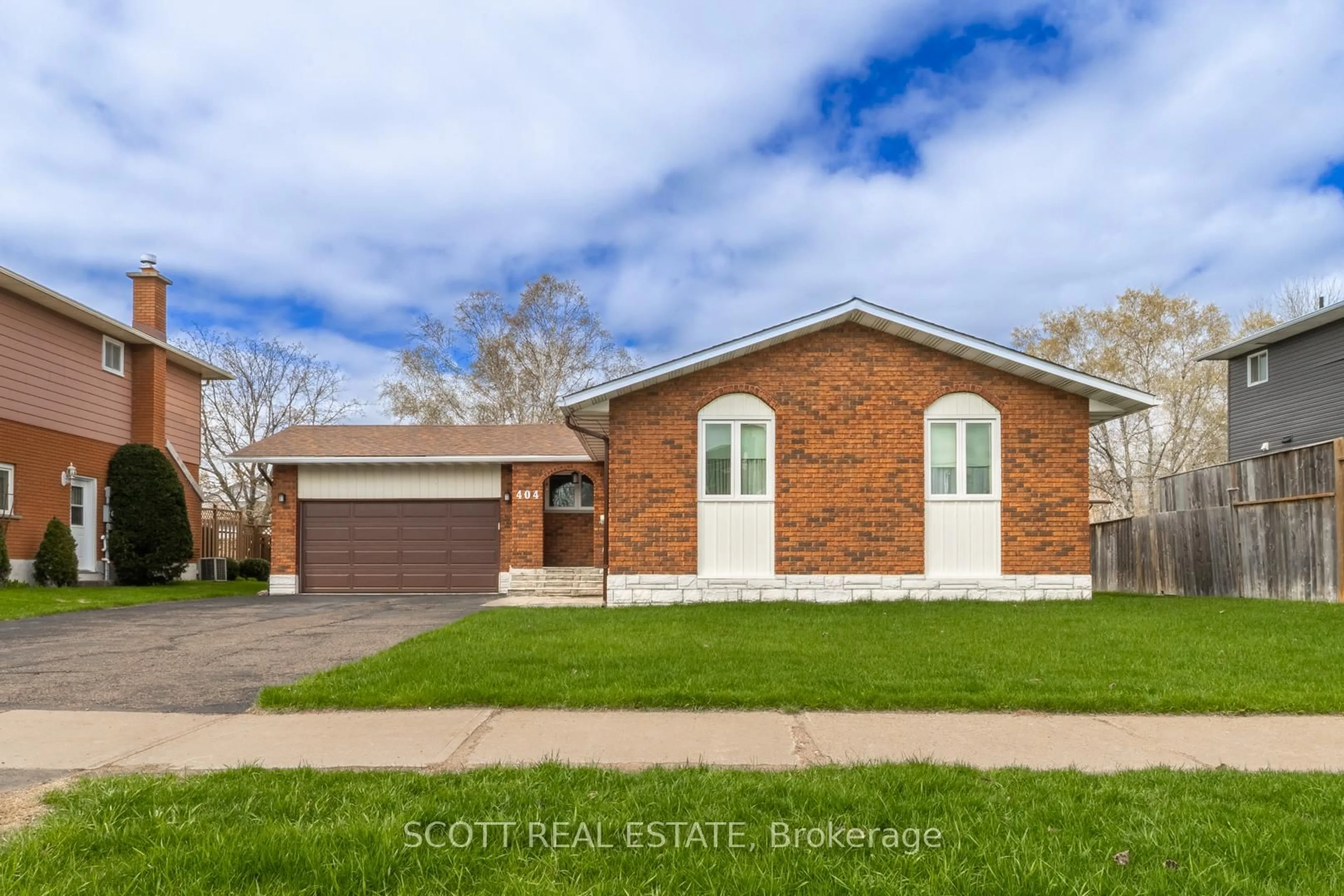Home with brick exterior material, street for 404 Broadview Dr, Pembroke Ontario K8A 7V7