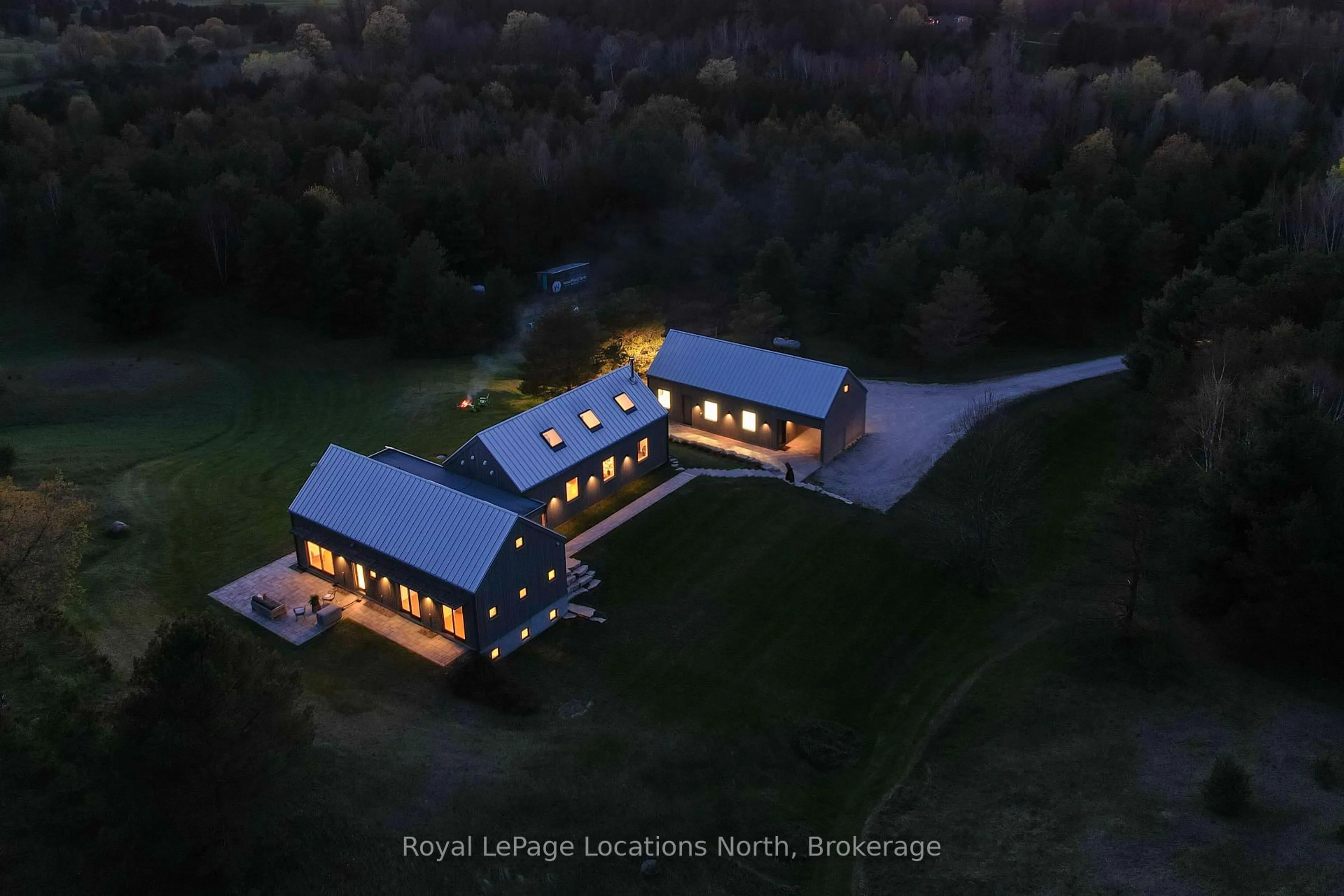 A pic from outside/outdoor area/front of a property/back of a property/a pic from drone, building for 938444 Airport Rd, Mulmur Ontario L9V 0M1