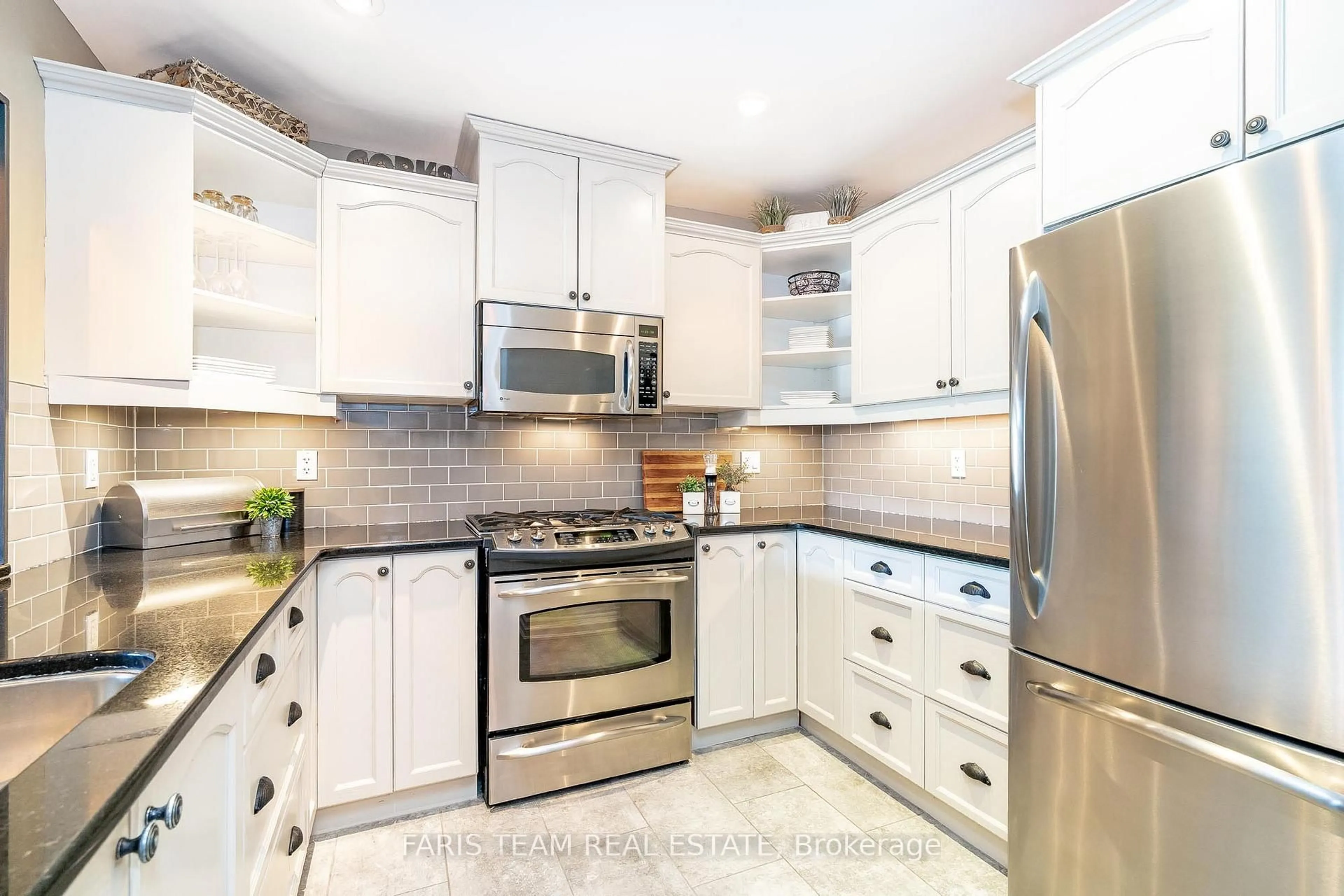 Unknown for 130 Steamship Bay Rd #204, Gravenhurst Ontario P1P 1Z9