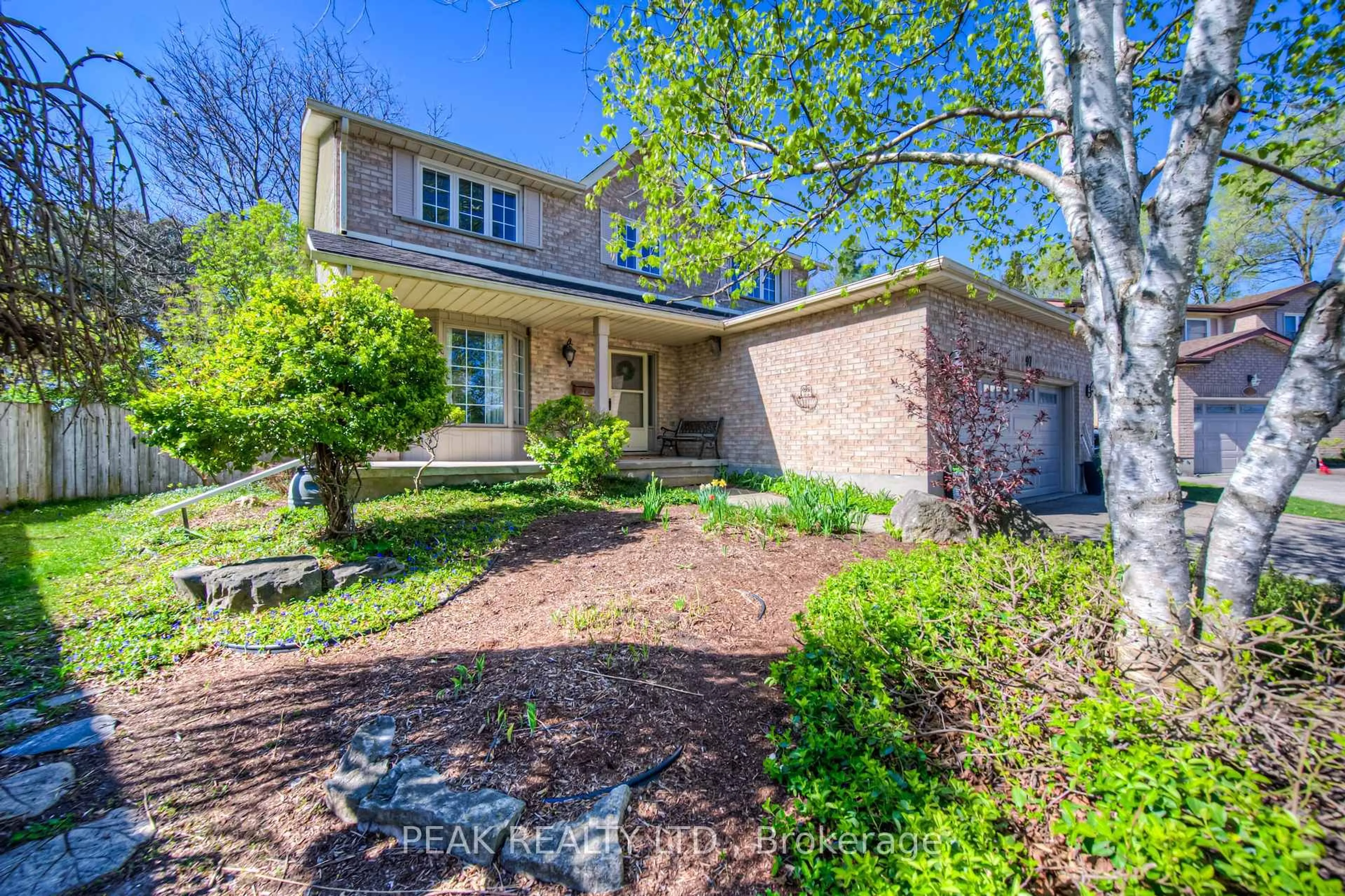 A pic from outside/outdoor area/front of a property/back of a property/a pic from drone, street for 97 Rushbrook Dr, Kitchener Ontario N2E 3C8