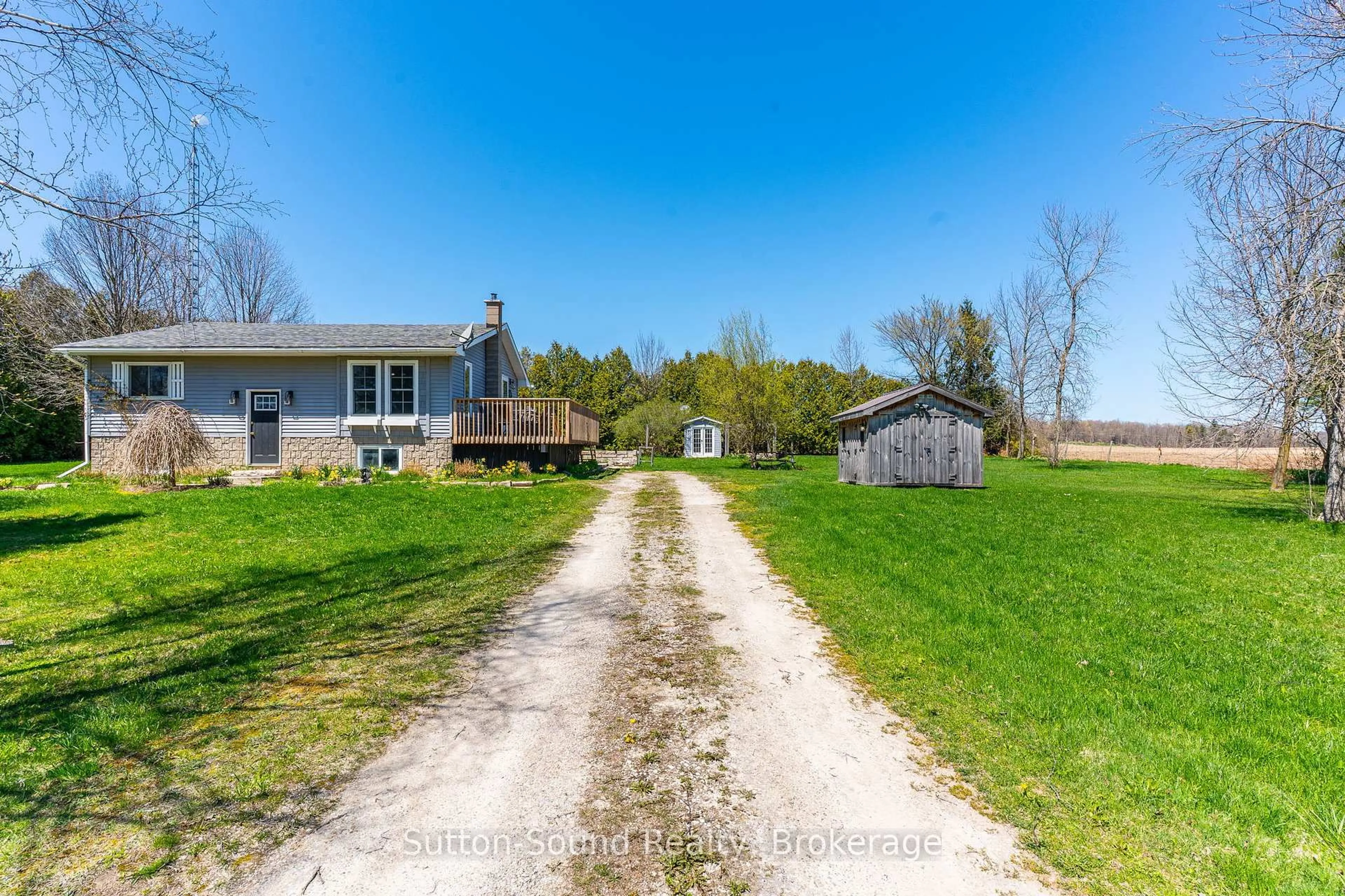 A pic from outside/outdoor area/front of a property/back of a property/a pic from drone, street for 17 Mar Side Rd Sdrd, South Bruce Peninsula Ontario N0H 2T0