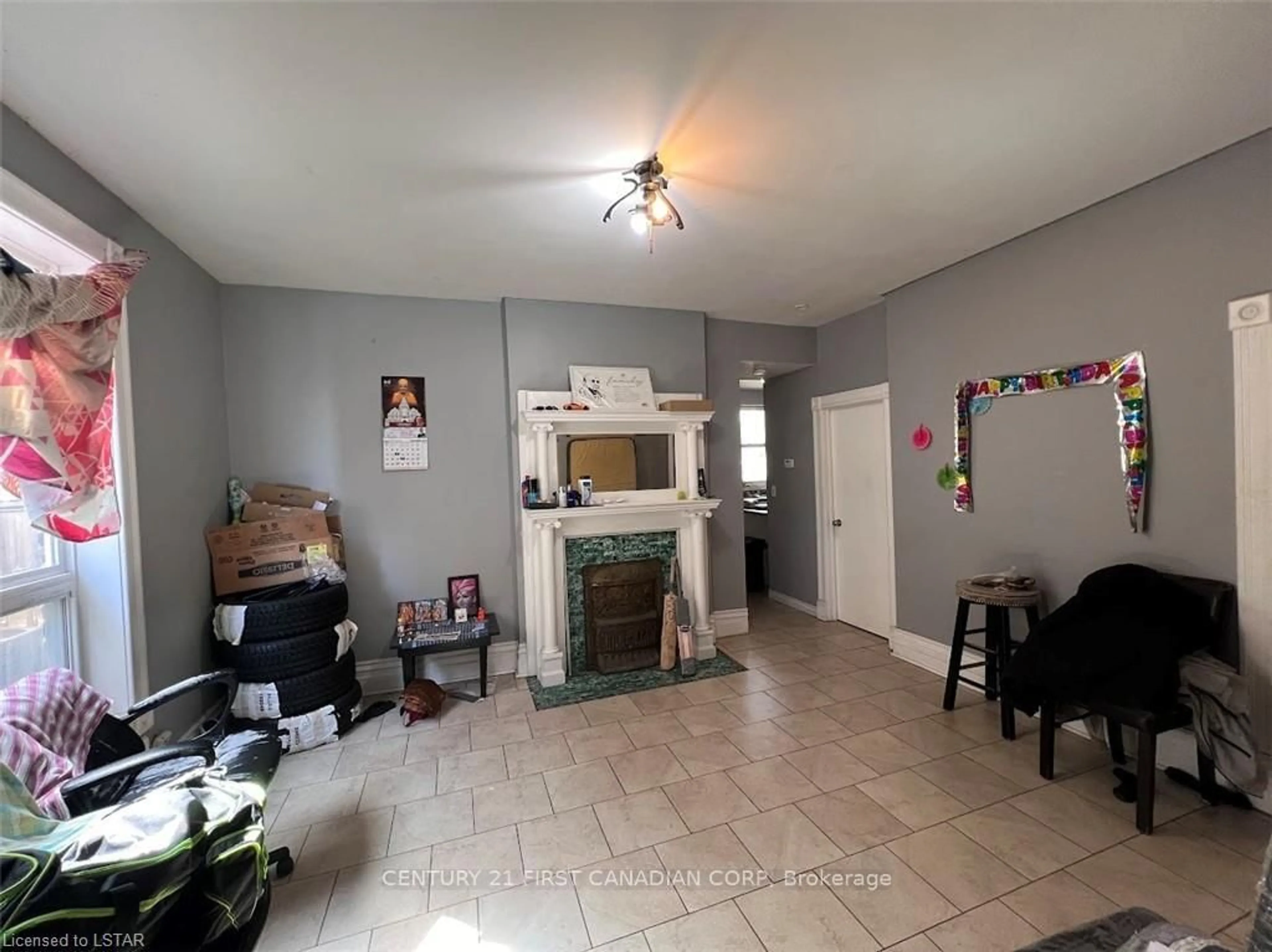 A pic of a room for 763 Colborne St, London East Ontario N6A 3Z8