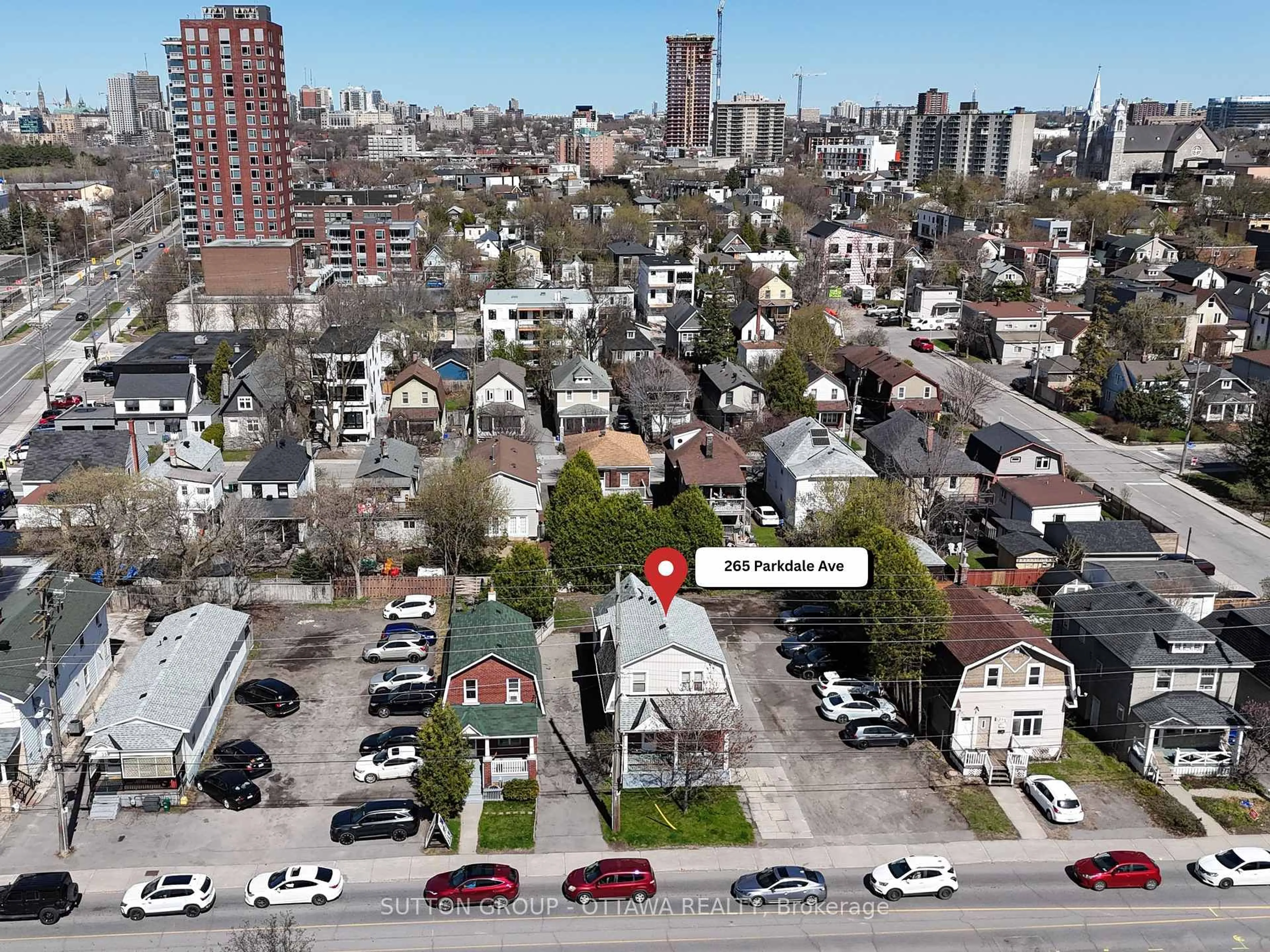 A pic from outside/outdoor area/front of a property/back of a property/a pic from drone, city buildings view from balcony for 265 Parkdale Ave, Ottawa Ontario K1Y 1G1