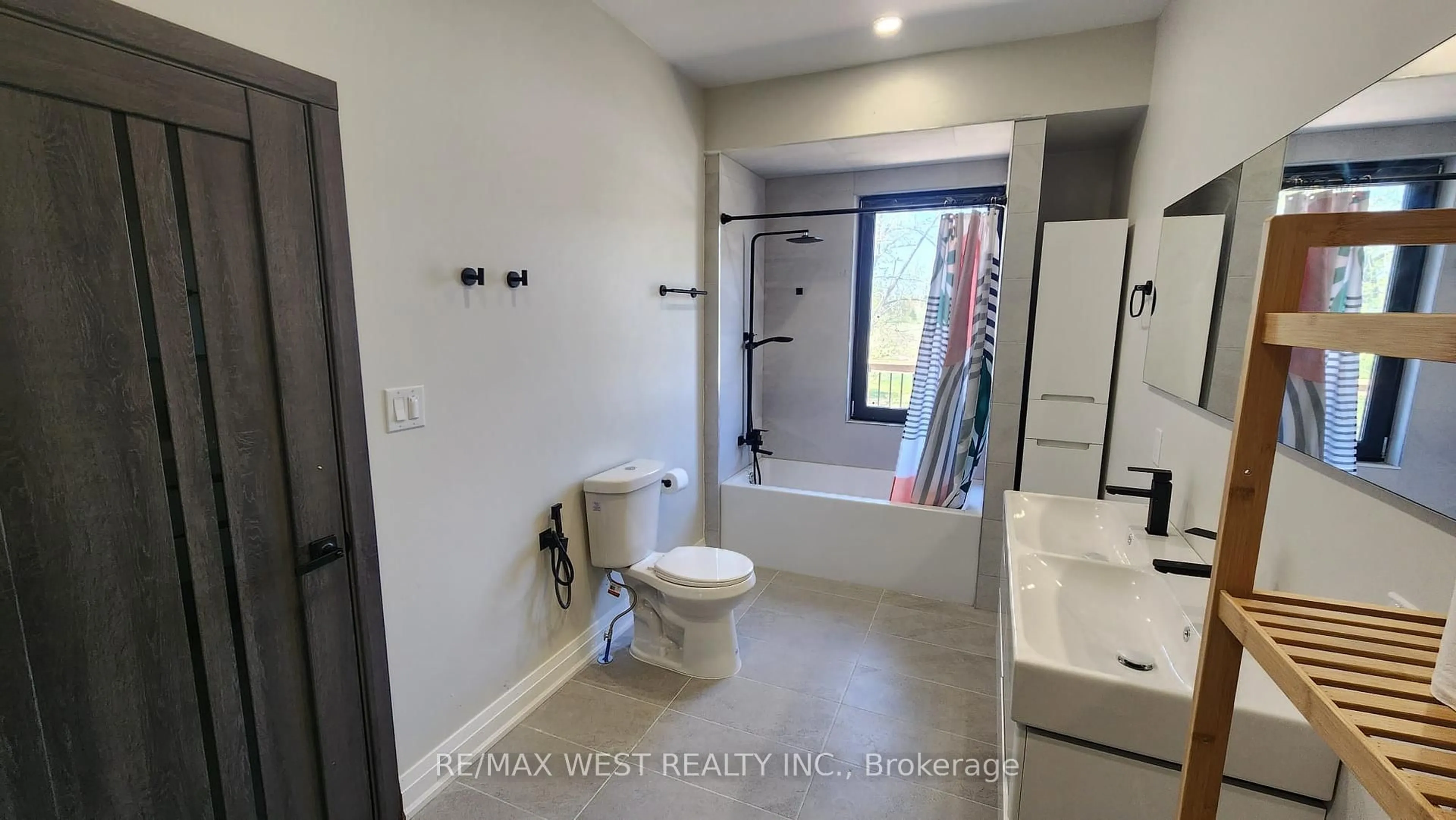 Standard bathroom, ceramic/tile floor for 264 McGuire Beach Rd Rd, Kawartha Lakes Ontario K0M 2B0