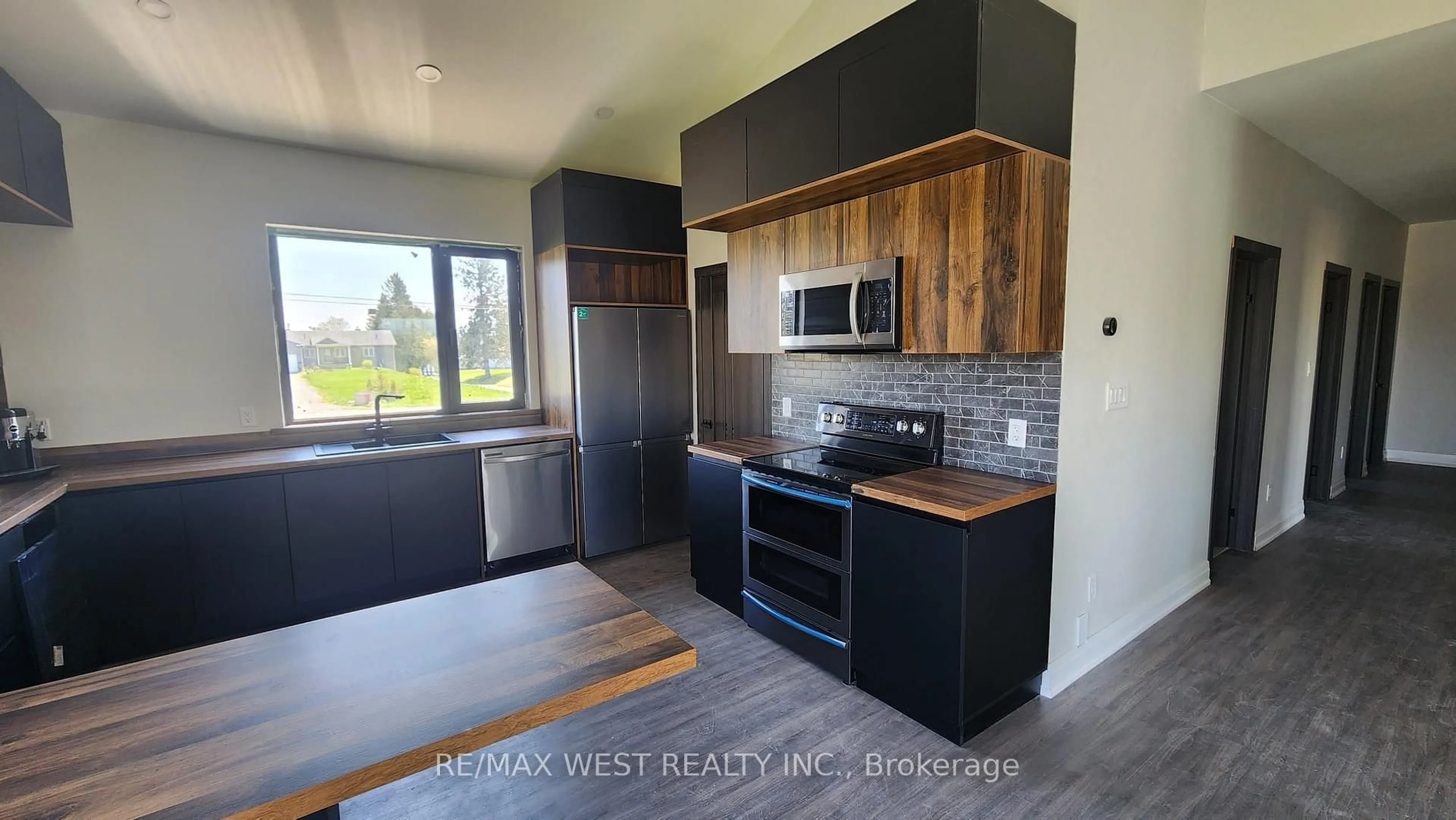 Open concept kitchen, unknown for 264 McGuire Beach Rd Rd, Kawartha Lakes Ontario K0M 2B0