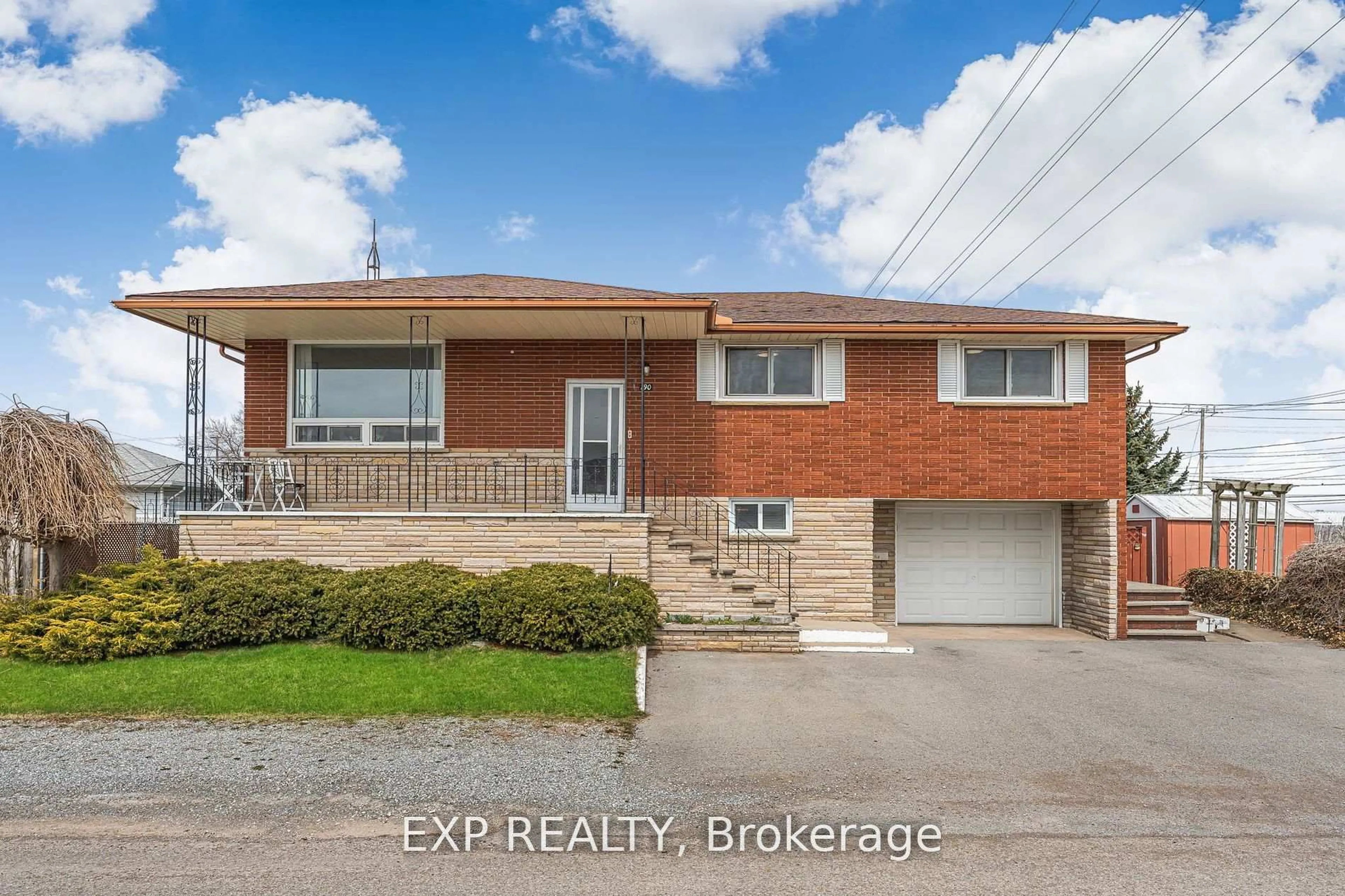 Home with brick exterior material, street for 190 Christmas St, Port Colborne Ontario L3K 1M9