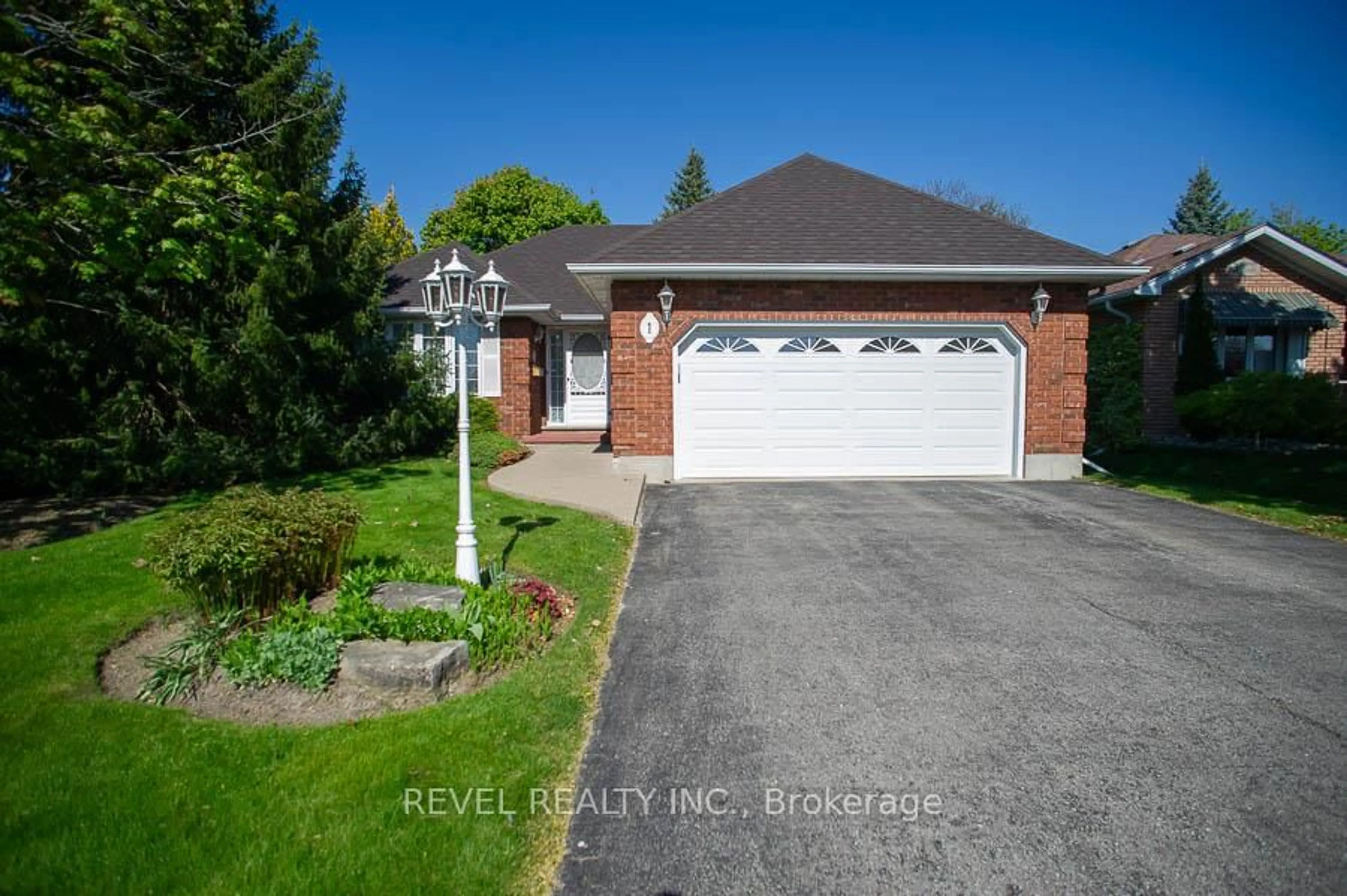 A pic from outside/outdoor area/front of a property/back of a property/a pic from drone, street for 1 Harvey Crt, Brantford Ontario N3R 7W6