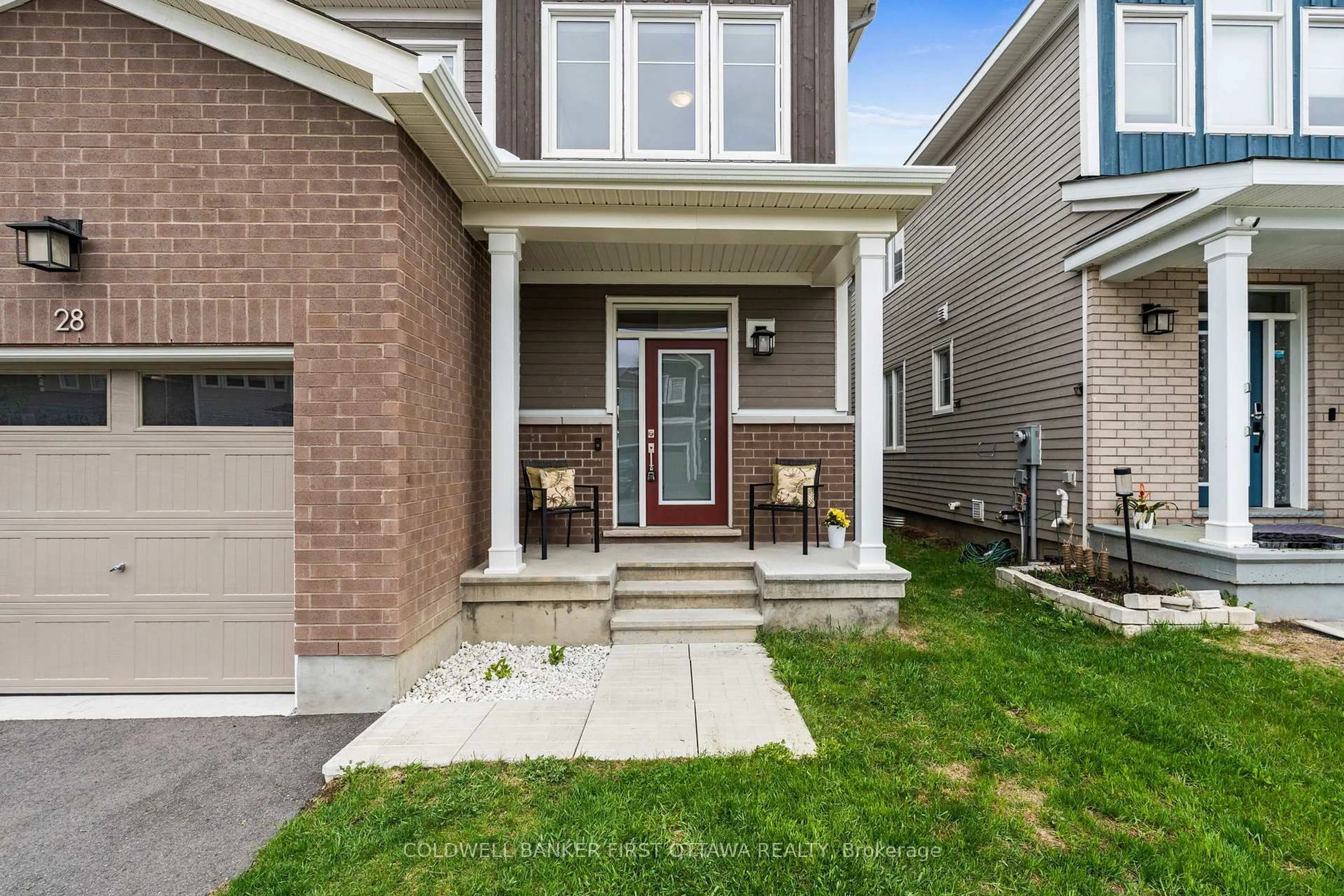 Home with brick exterior material, street for 28 Pacing Walk, Richmond Ontario K0A 2Z0