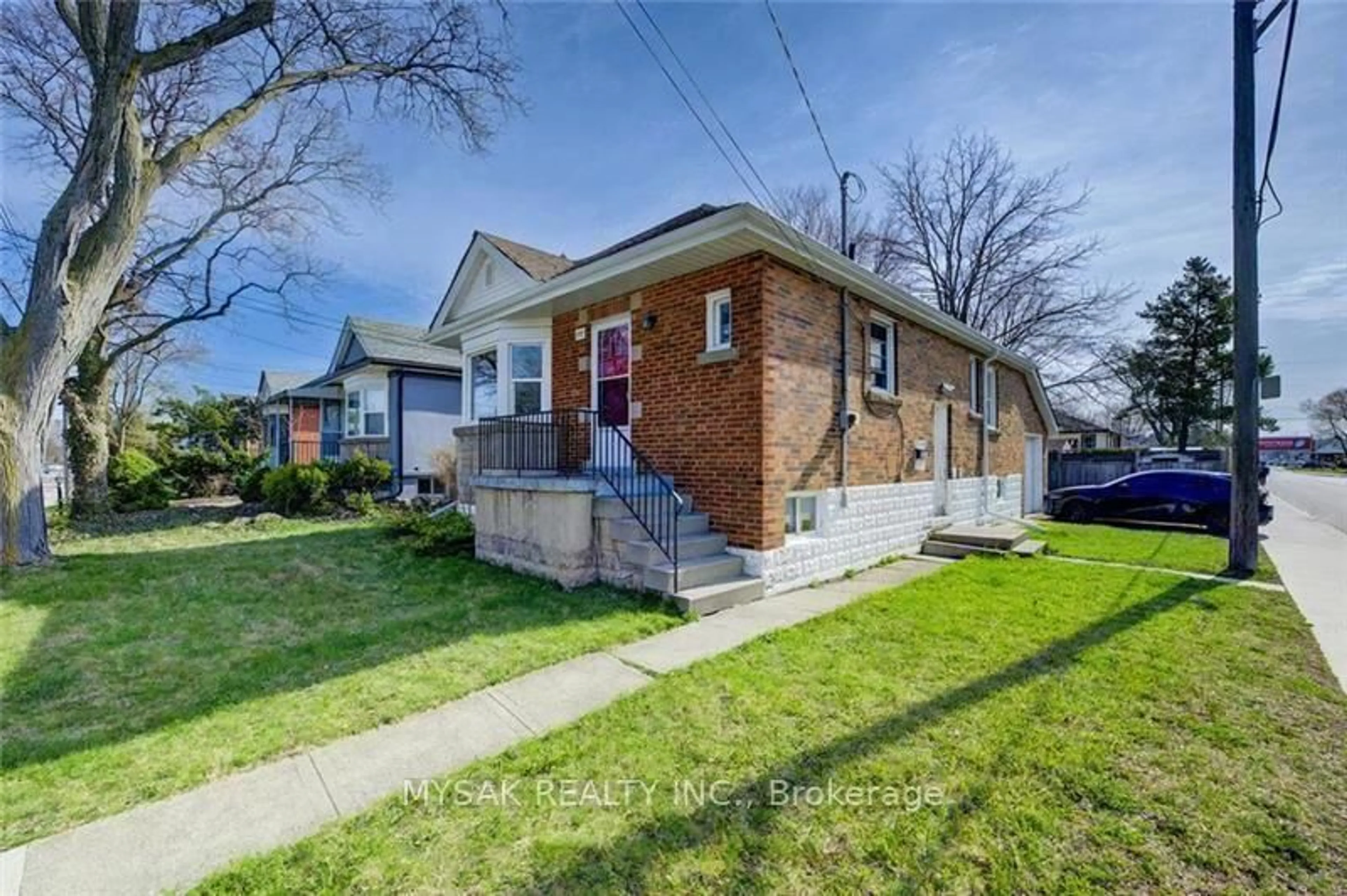Home with brick exterior material, street for 17 West 3rd St, Hamilton Ontario L9C 3J5