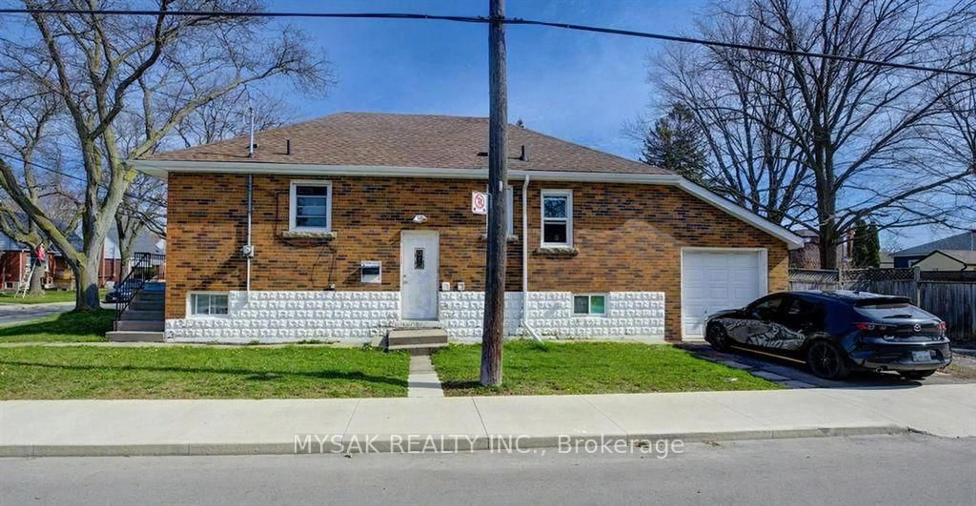 Home with brick exterior material, street for 17 West 3rd St, Hamilton Ontario L9C 3J5