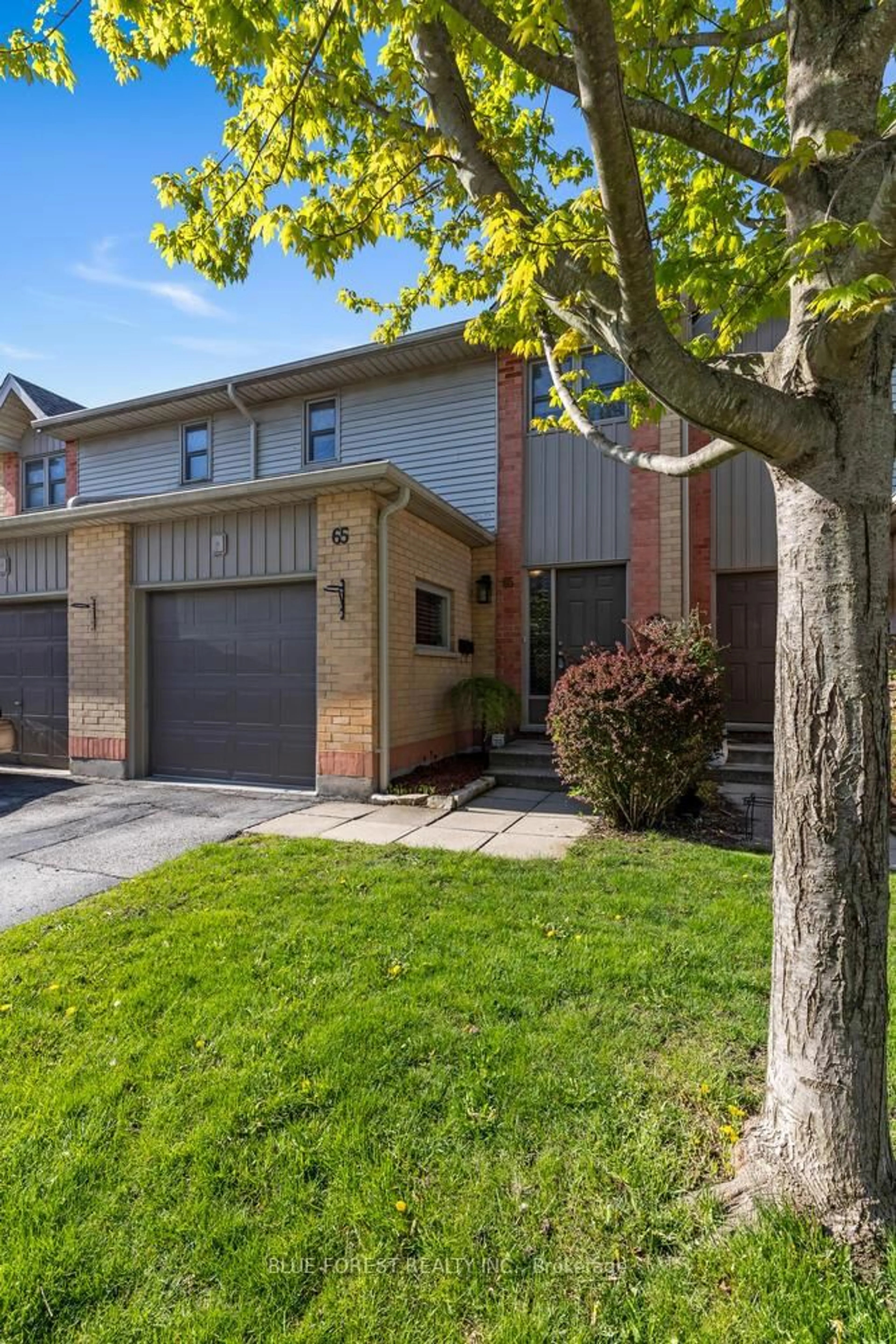 Home with brick exterior material, street for 1199 Hamilton Rd #65, London East Ontario N5W 5Z9