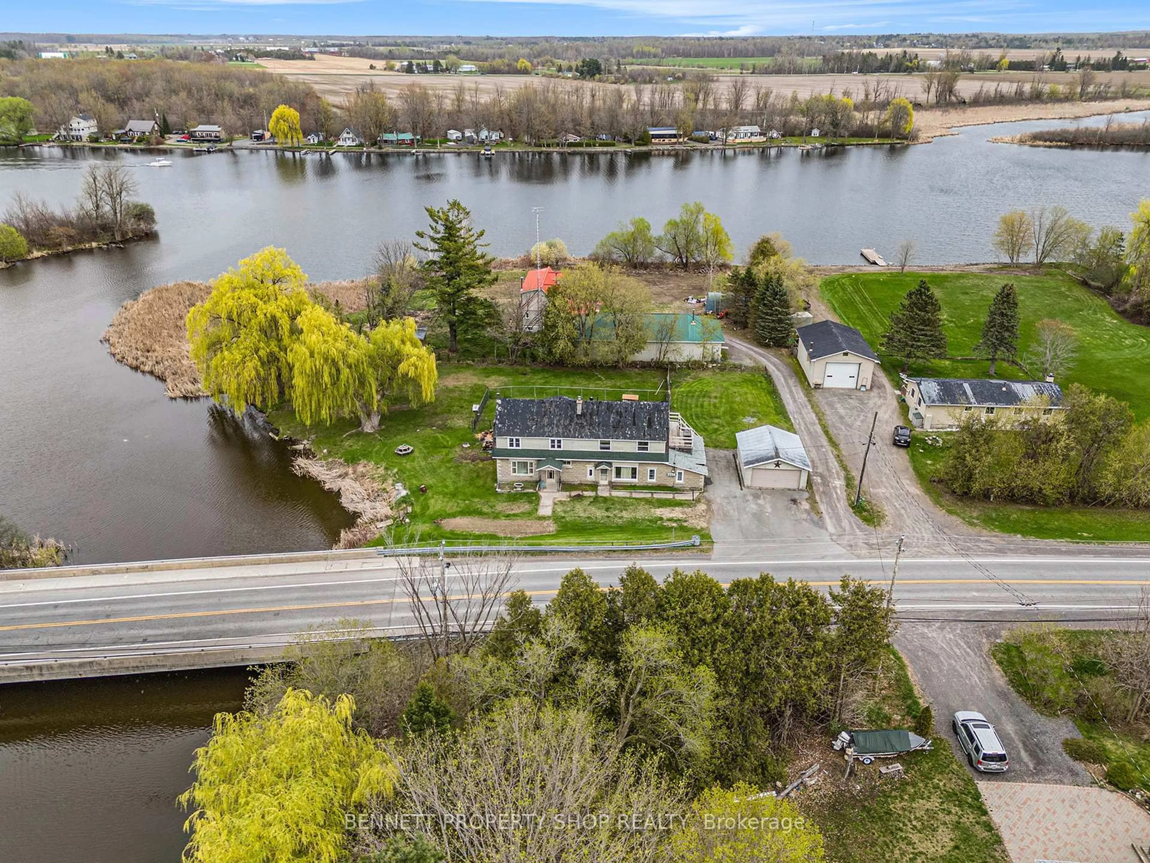 A pic from outside/outdoor area/front of a property/back of a property/a pic from drone, water/lake/river/ocean view for 6763 Rideau Valley Dr, Kars Ontario K0A 2E0