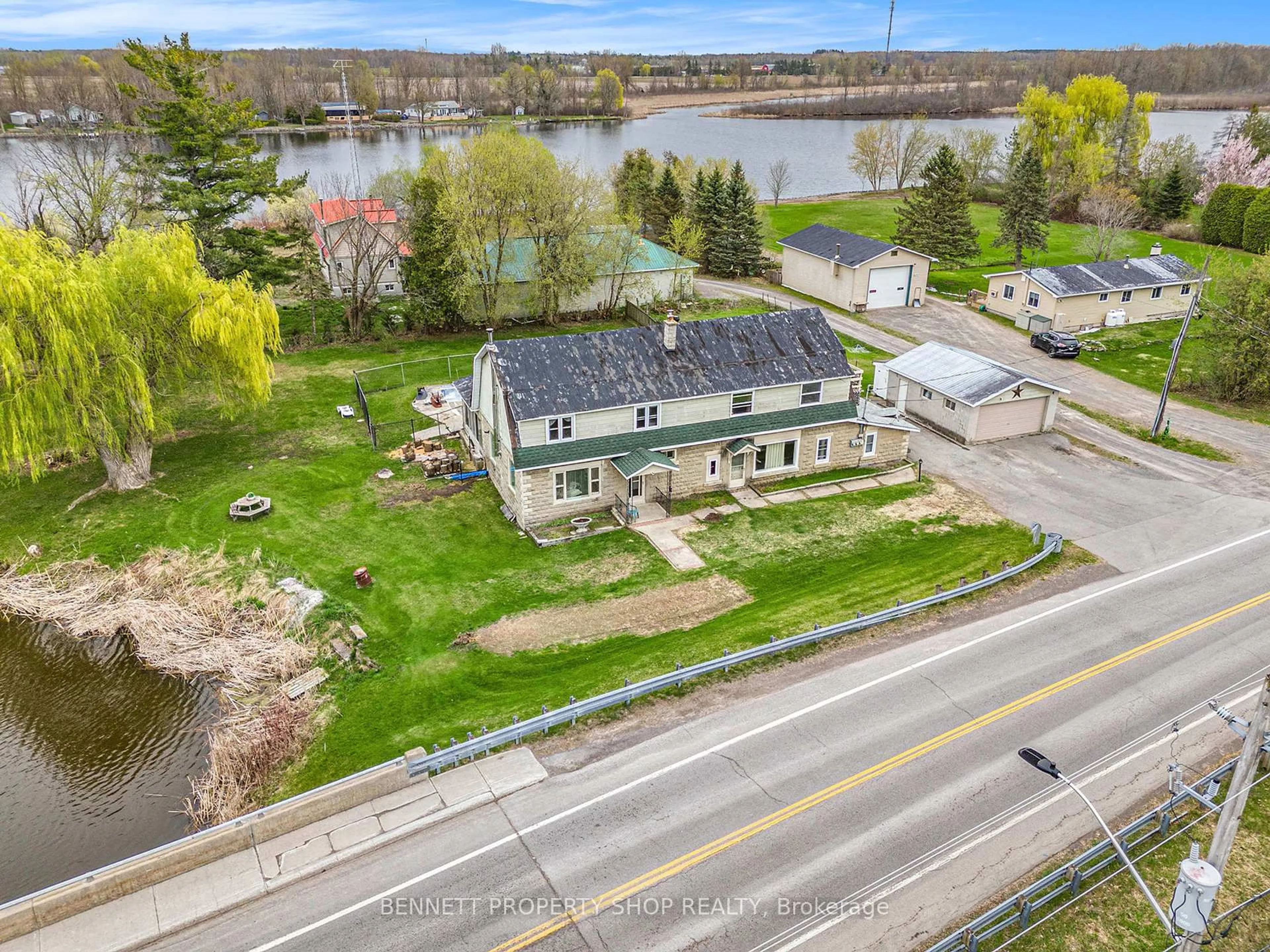 A pic from outside/outdoor area/front of a property/back of a property/a pic from drone, water/lake/river/ocean view for 6763 Rideau Valley Dr, Kars Ontario K0A 2E0
