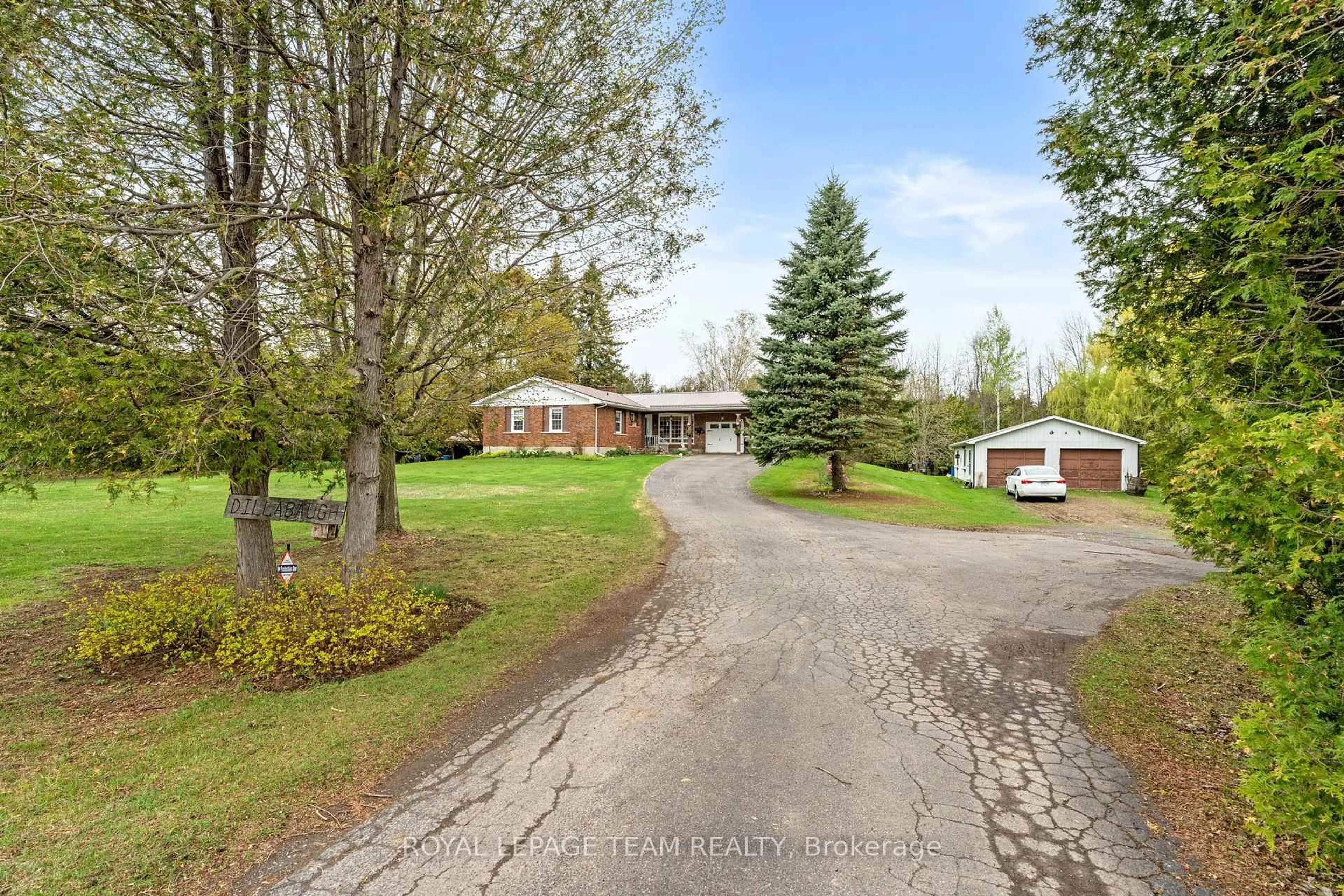 A pic from outside/outdoor area/front of a property/back of a property/a pic from drone, street for 2915 County Rd 20 Rd, North Grenville Ontario K0G 1J0