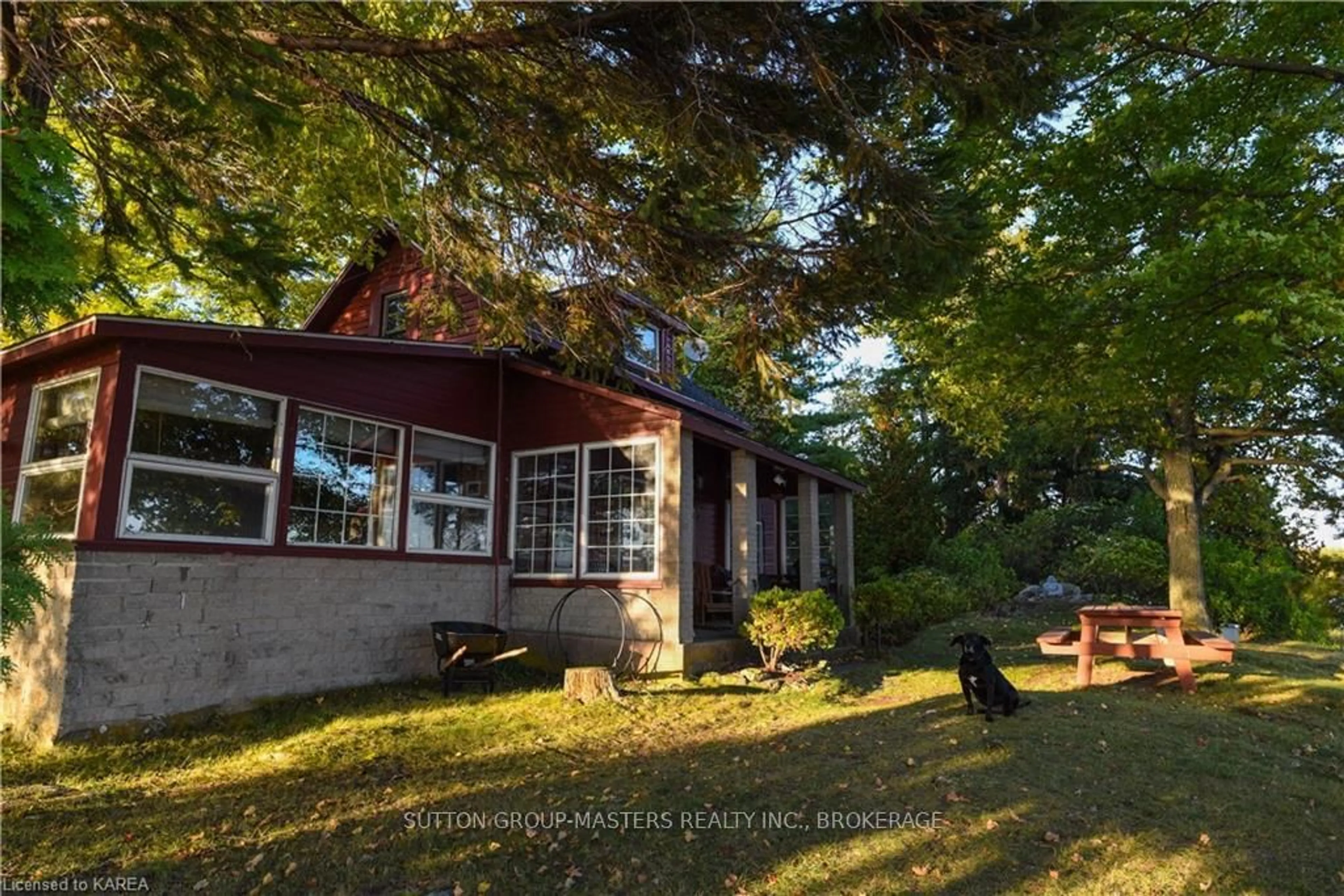 A pic from outside/outdoor area/front of a property/back of a property/a pic from drone, unknown for 4267B HIGHWAY 2 N/A, Gananoque Ontario K7G 2V5