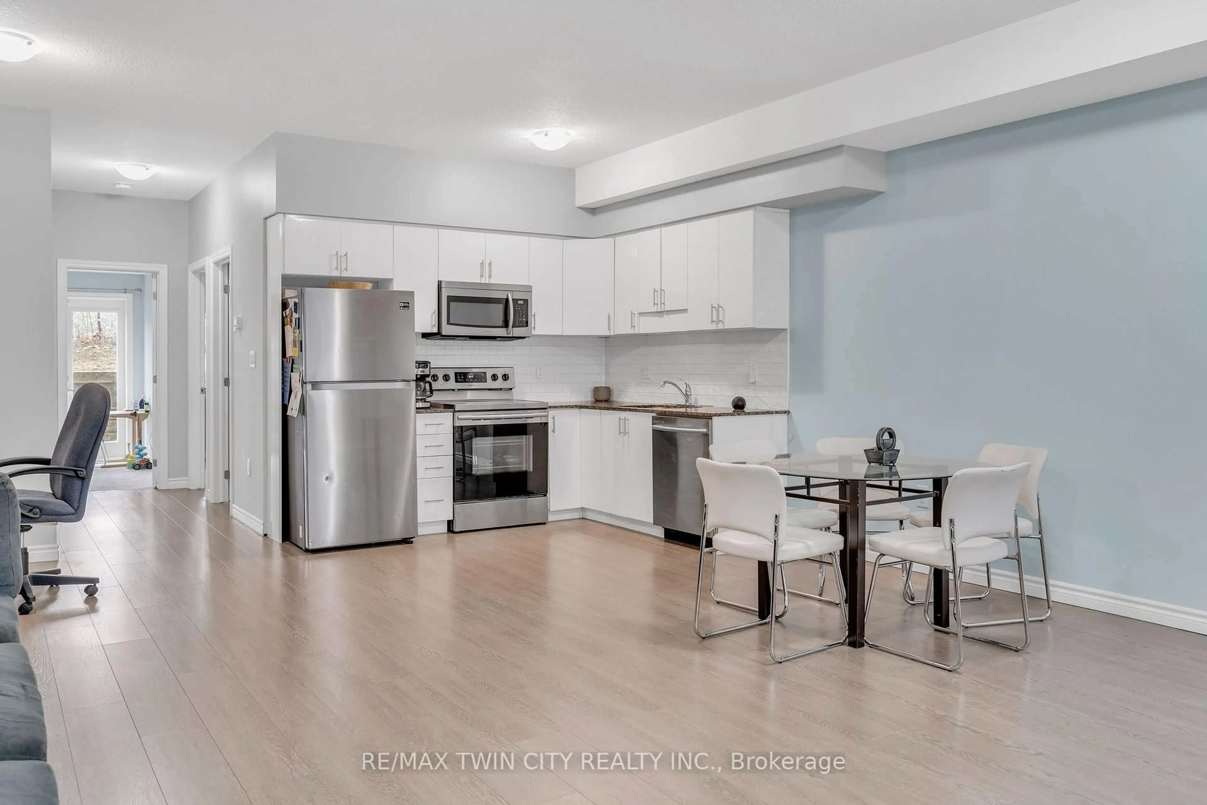 Open concept kitchen, unknown for 1430 Highland Rd #25, Kitchener Ontario N2N 0C3