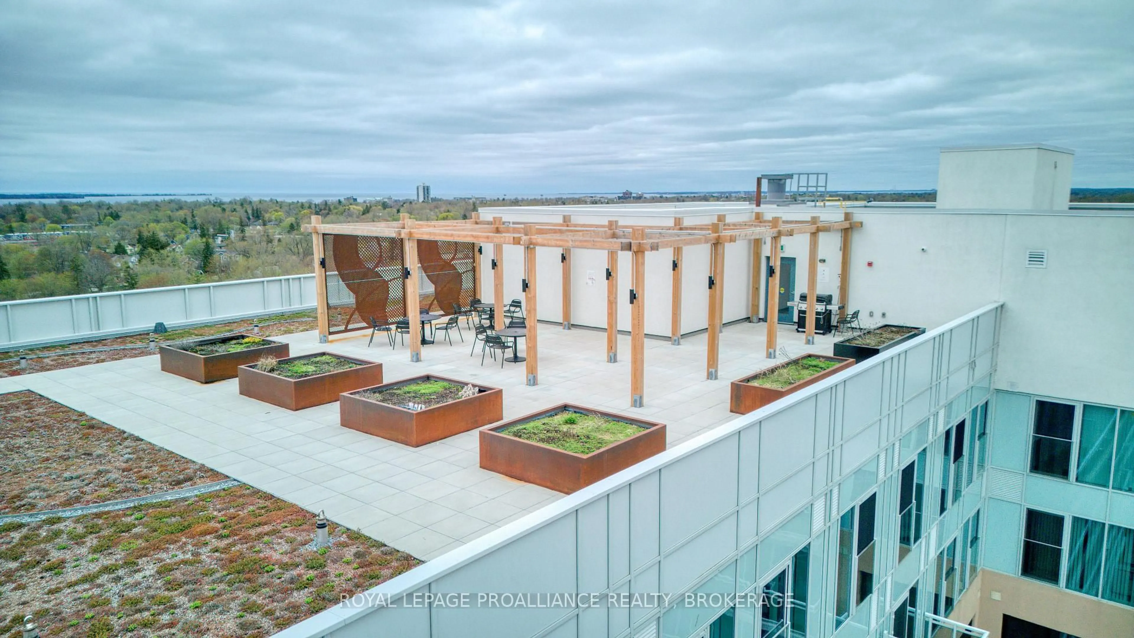 Patio, building for 652 Princess St #517, Kingston Ontario K7L 1E5