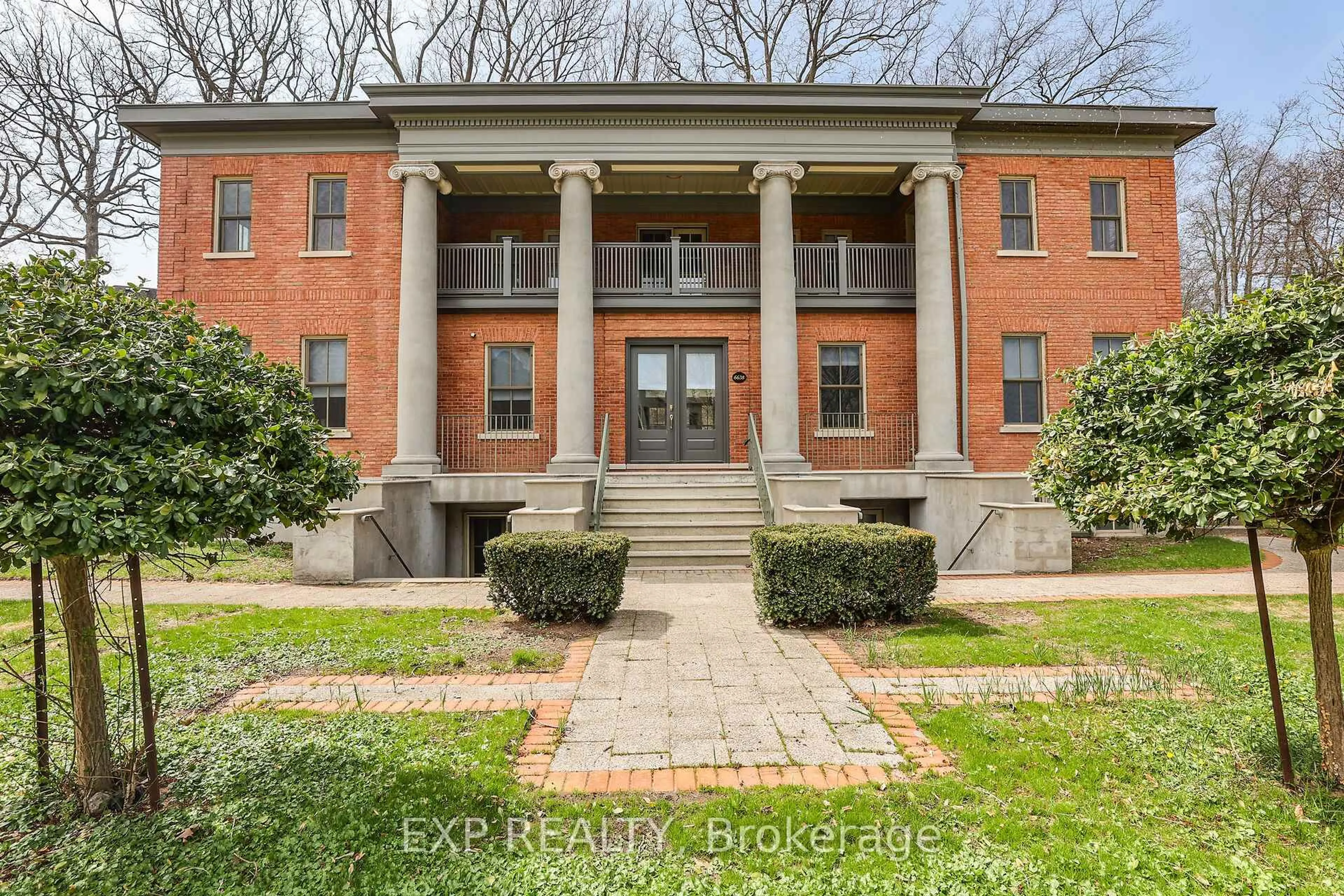 Home with brick exterior material, building for 6638 Calaguiro Dr, Niagara Falls Ontario L2J 4L6