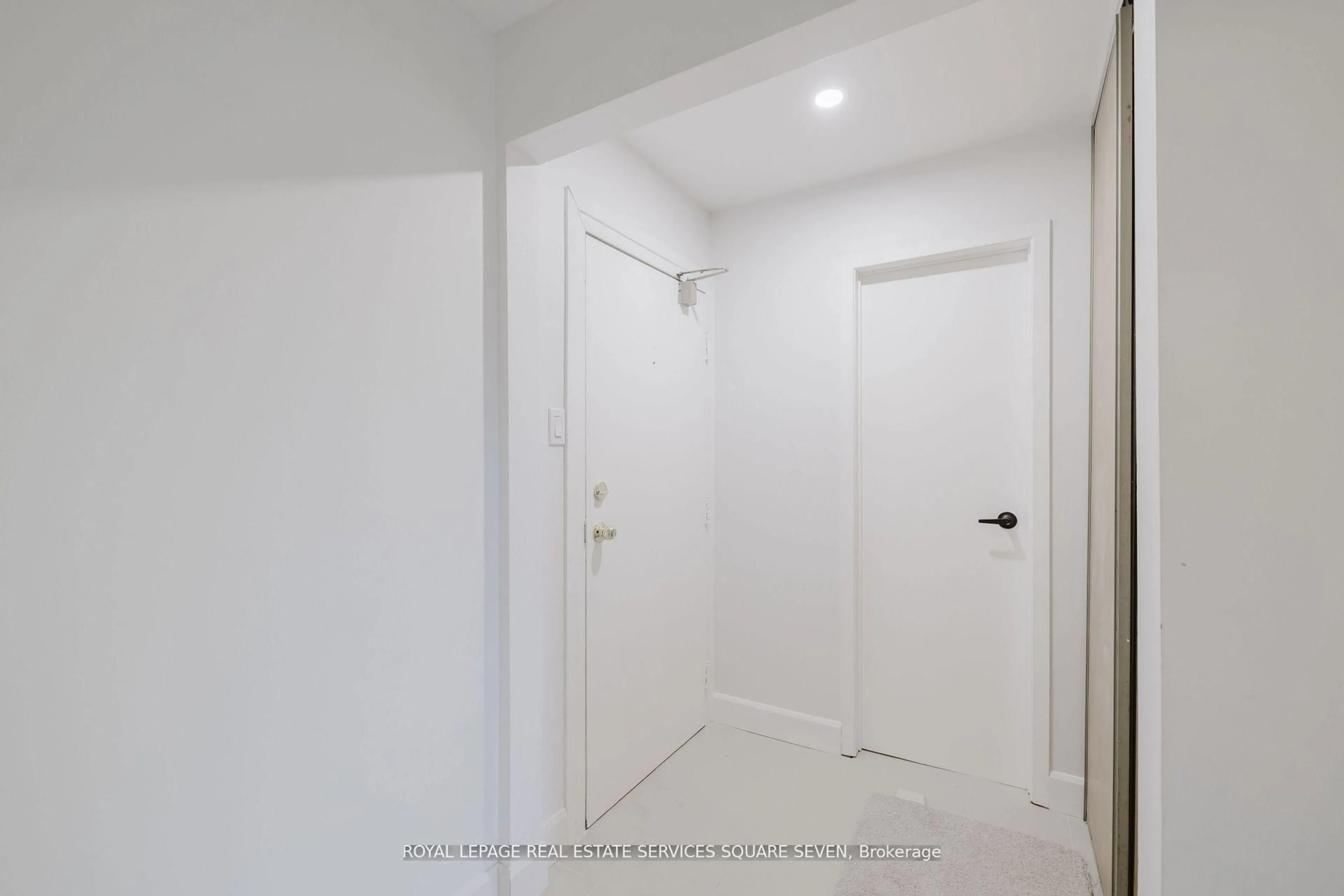 A pic of a room for 1096 Jalna Blvd #65, London South Ontario N6E 3B8