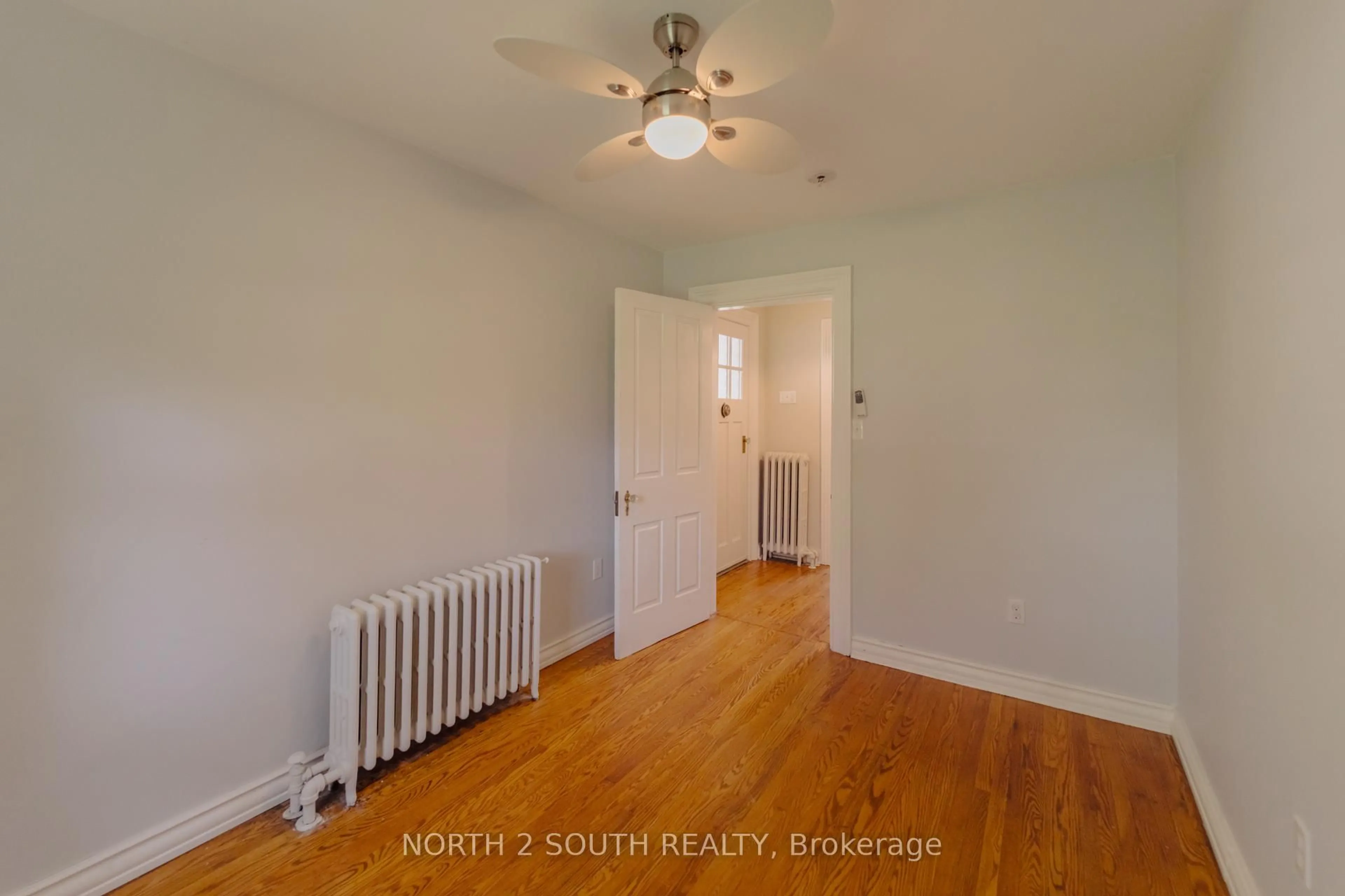 A pic of a room for 40 Sparling St, Huron East Ontario N0K 1W0