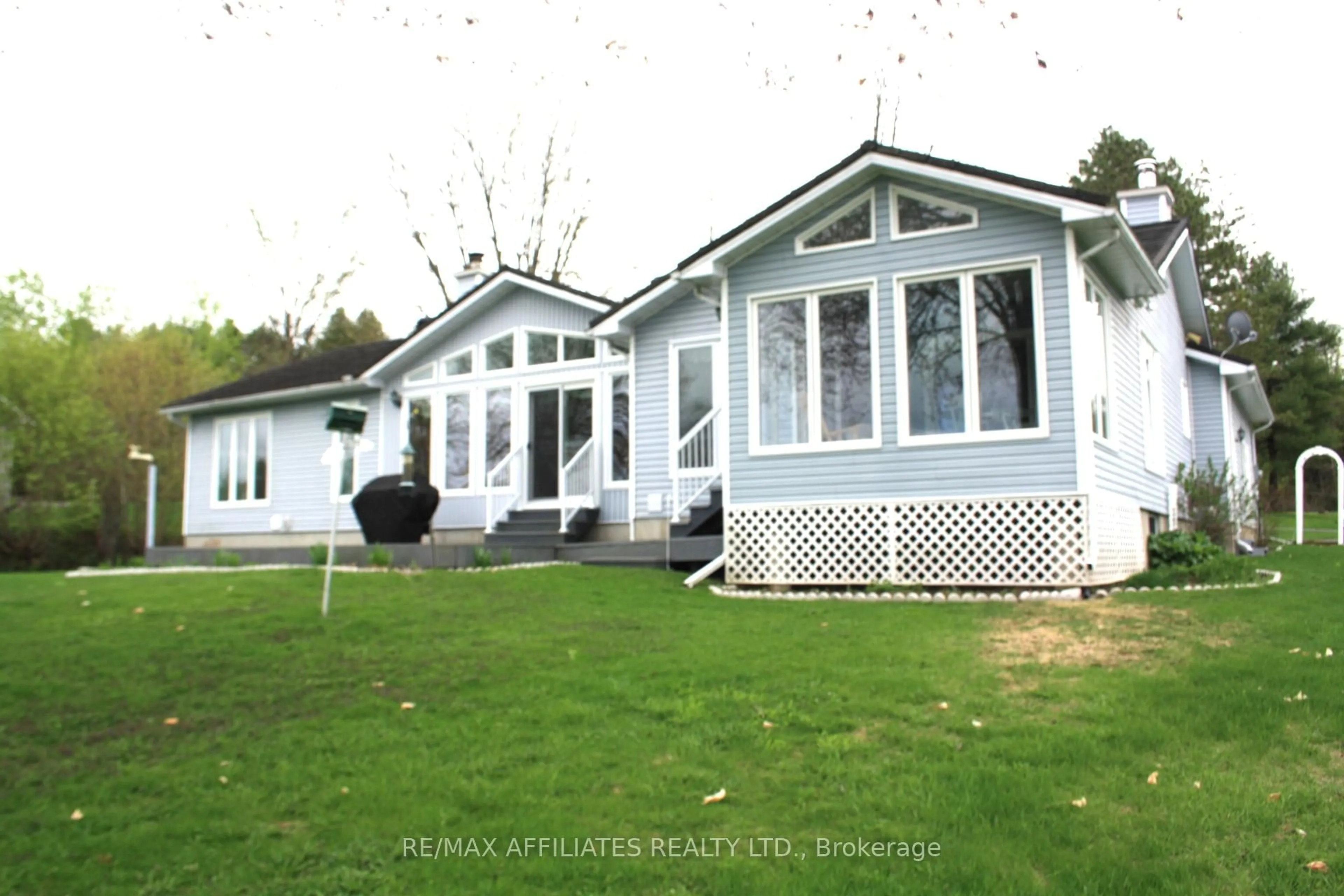Home with vinyl exterior material, unknown for 340 Wilson Rd, Clarence-Rockland Ontario K4K 1K7
