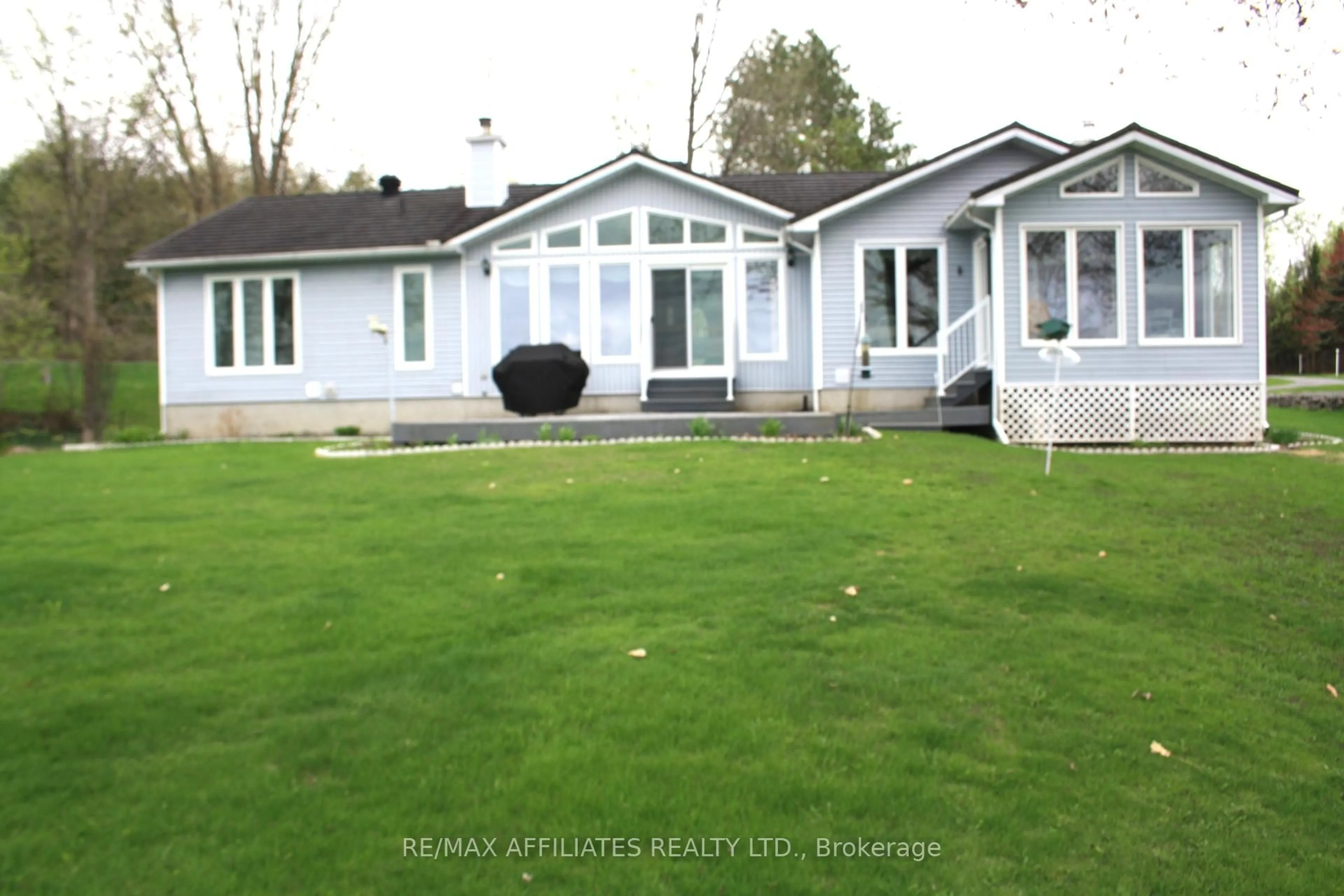 Home with vinyl exterior material, unknown for 340 Wilson Rd, Clarence-Rockland Ontario K4K 1K7
